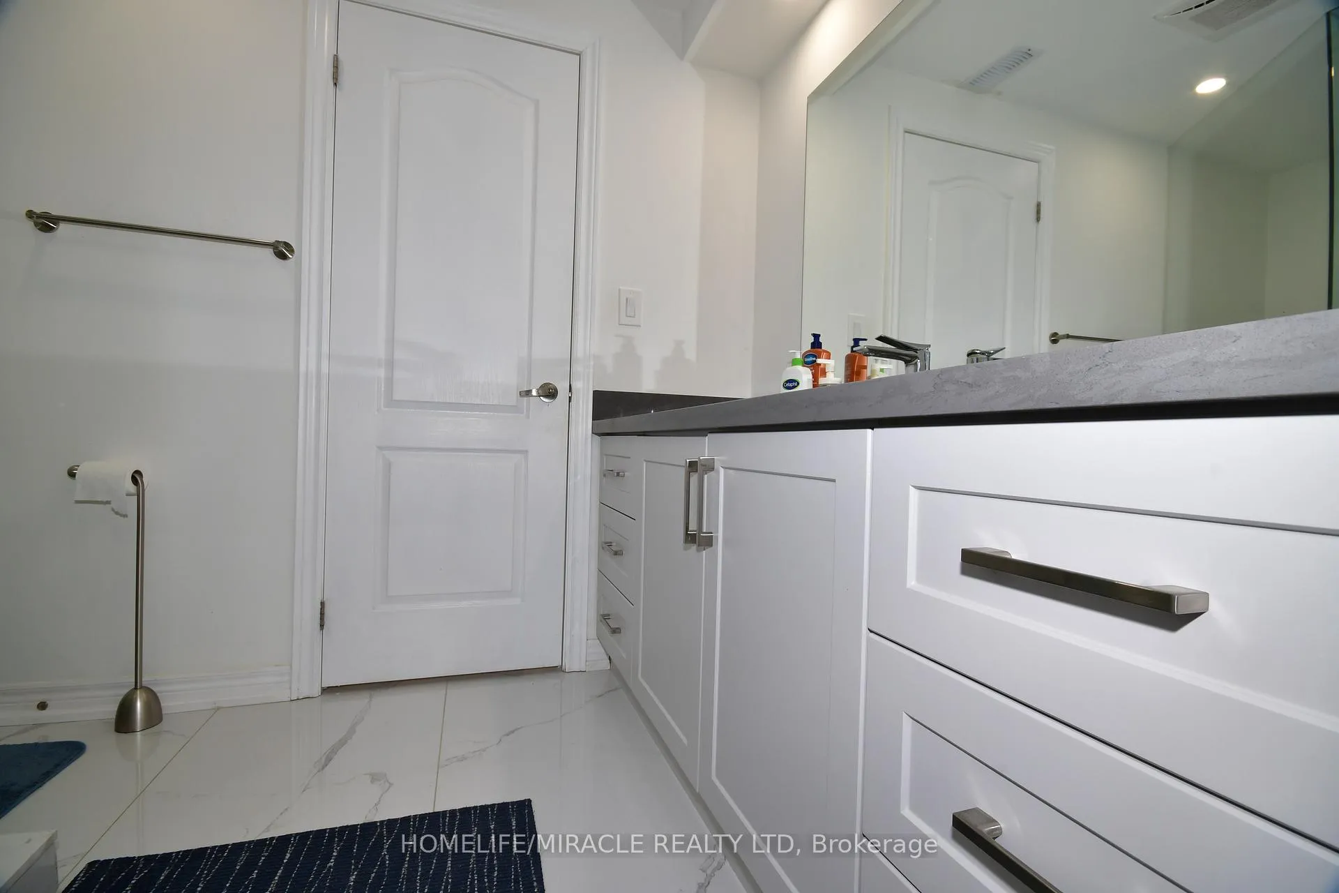 Photo 9 of 28 Sutcliffe Drive, Whitby, Rolling Acres — HOMEH