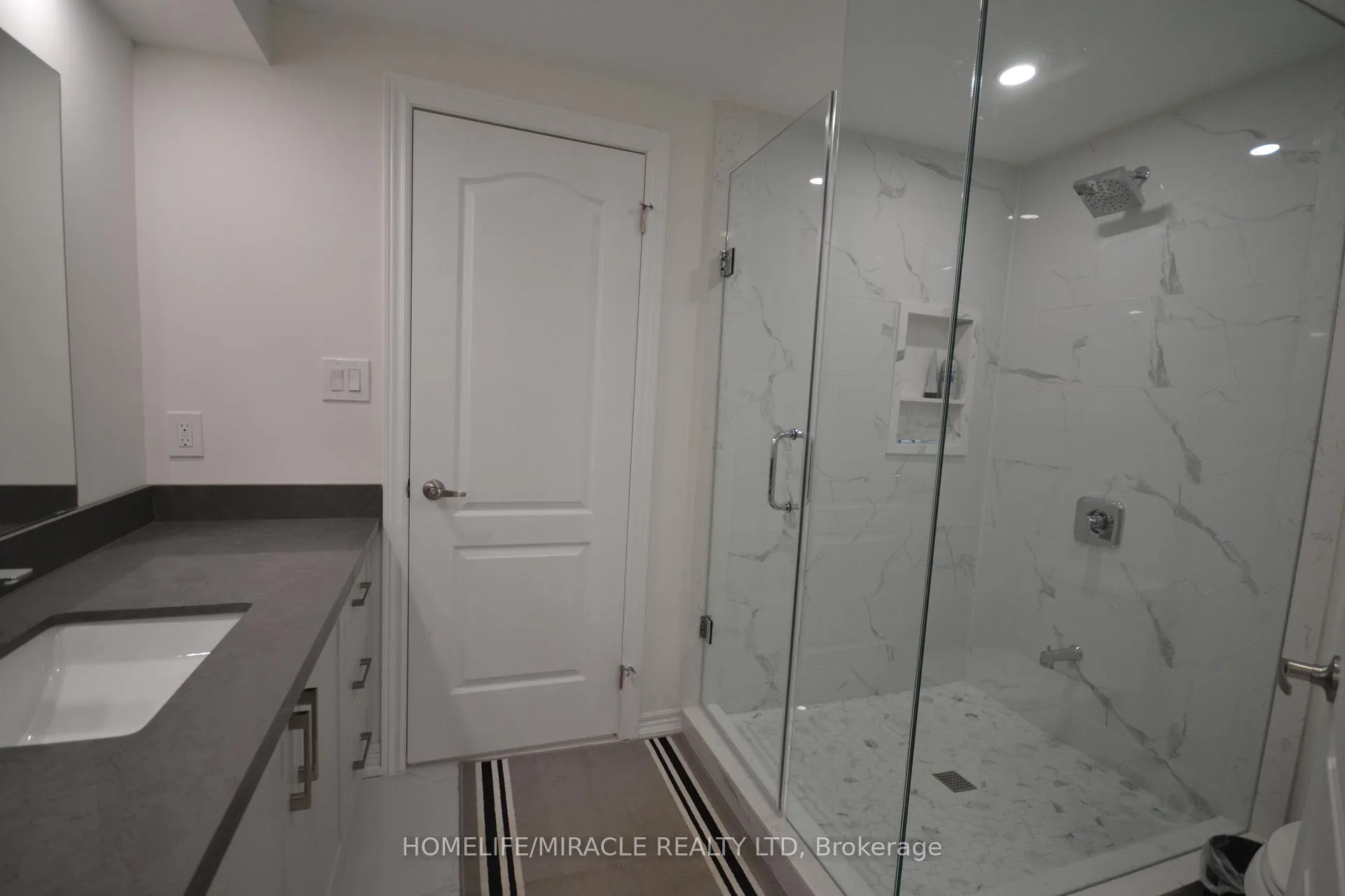 Photo 10 of 28 Sutcliffe Drive, Whitby, Rolling Acres — HOMEH