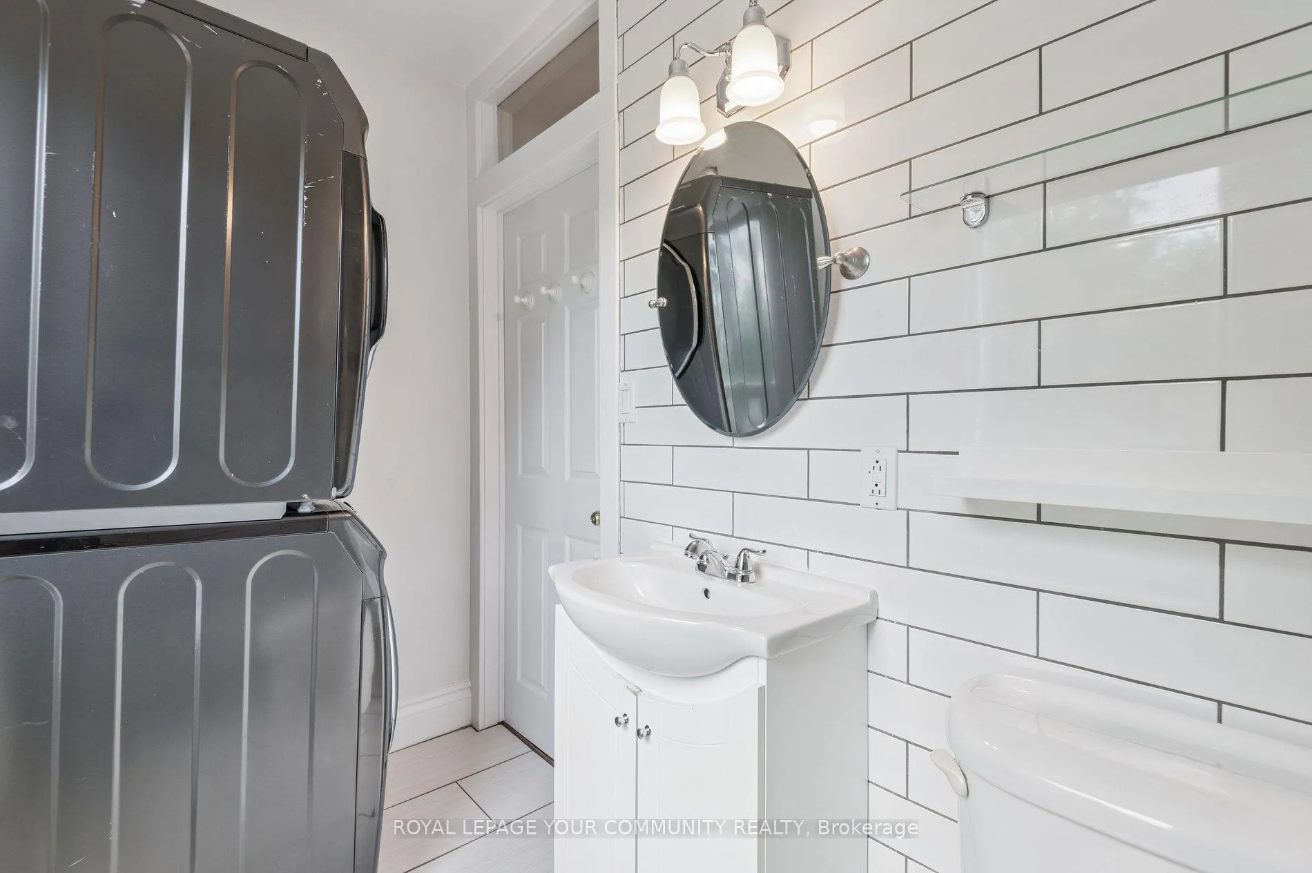 Photo 12 of Unit Unit 2, 10 Coxwell Avenue, Toronto, Greenwood-Coxwell — HOMEH