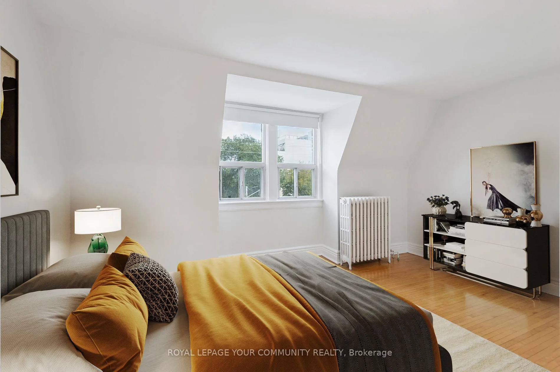 Photo 25 of Unit Unit 2, 10 Coxwell Avenue, Toronto, Greenwood-Coxwell — HOMEH