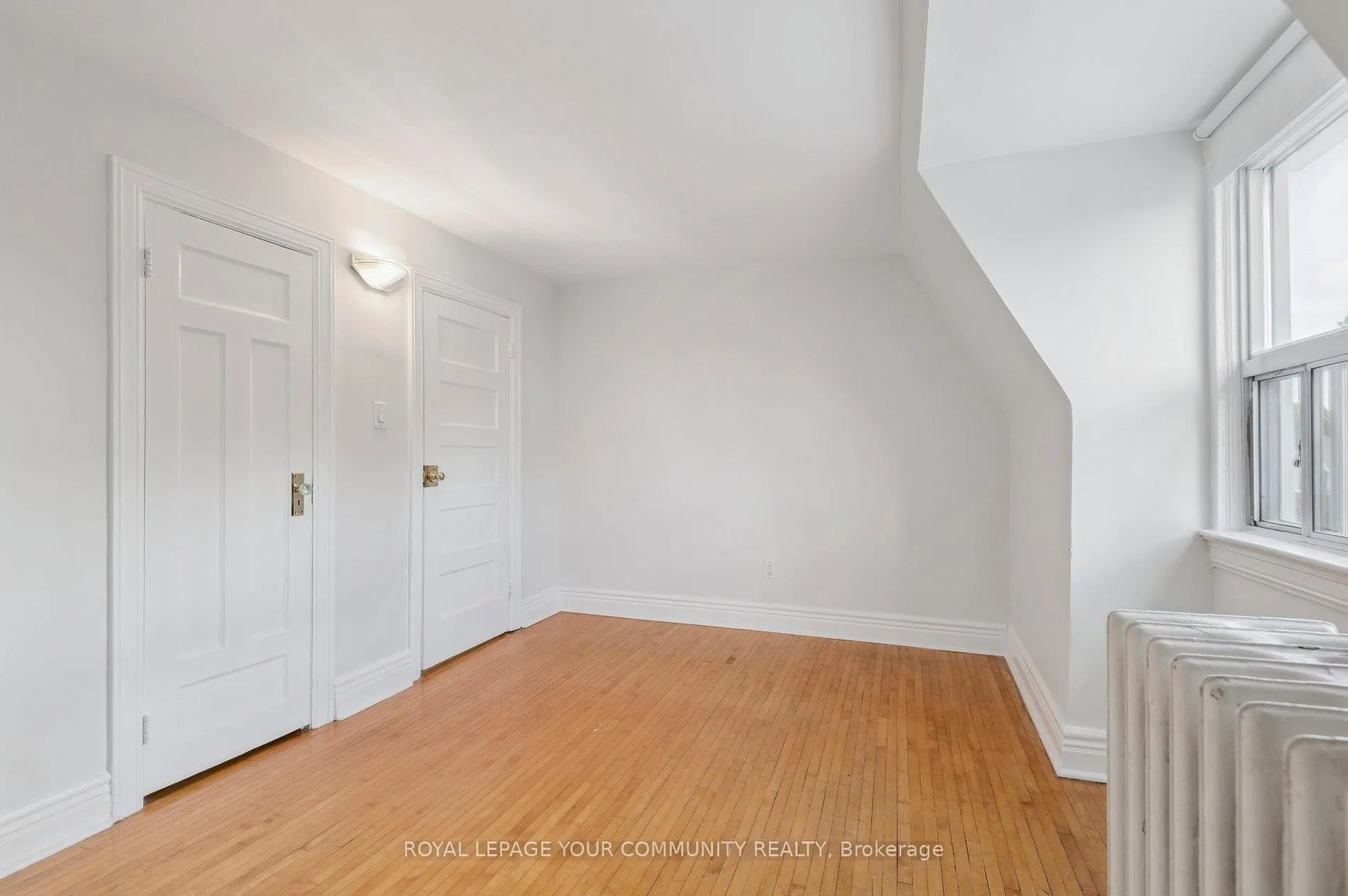 Photo 28 of Unit Unit 2, 10 Coxwell Avenue, Toronto, Greenwood-Coxwell — HOMEH
