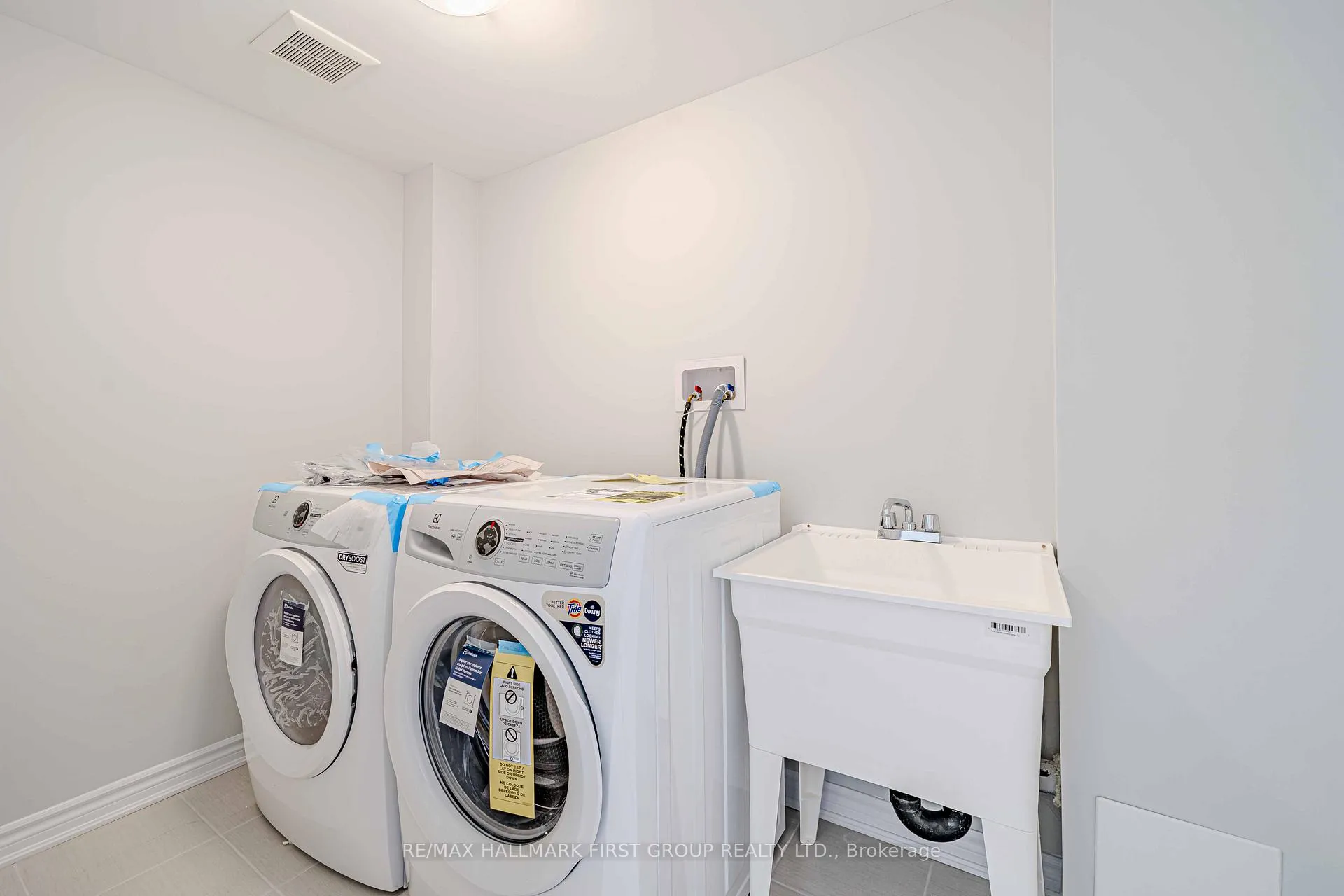 Photo 11 of 1220 Greentree Path, Oshawa, Kedron — HOMEH