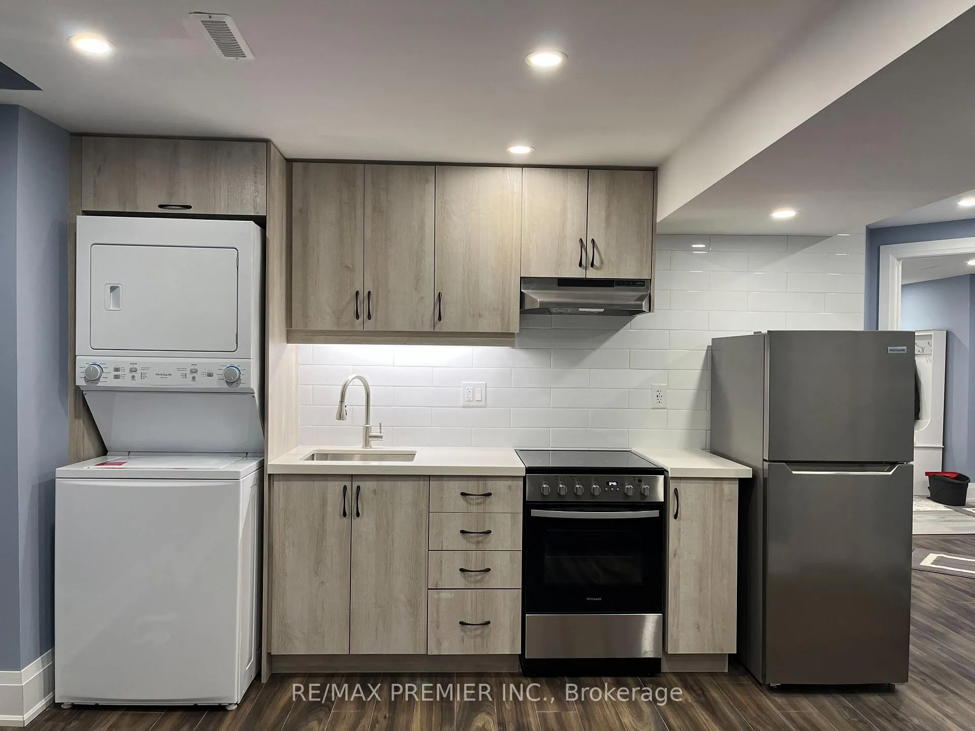 Photo 2 of Unit BSMT, 110 Bordeaux Drive, Vaughan, East Woodbridge — HOMEH