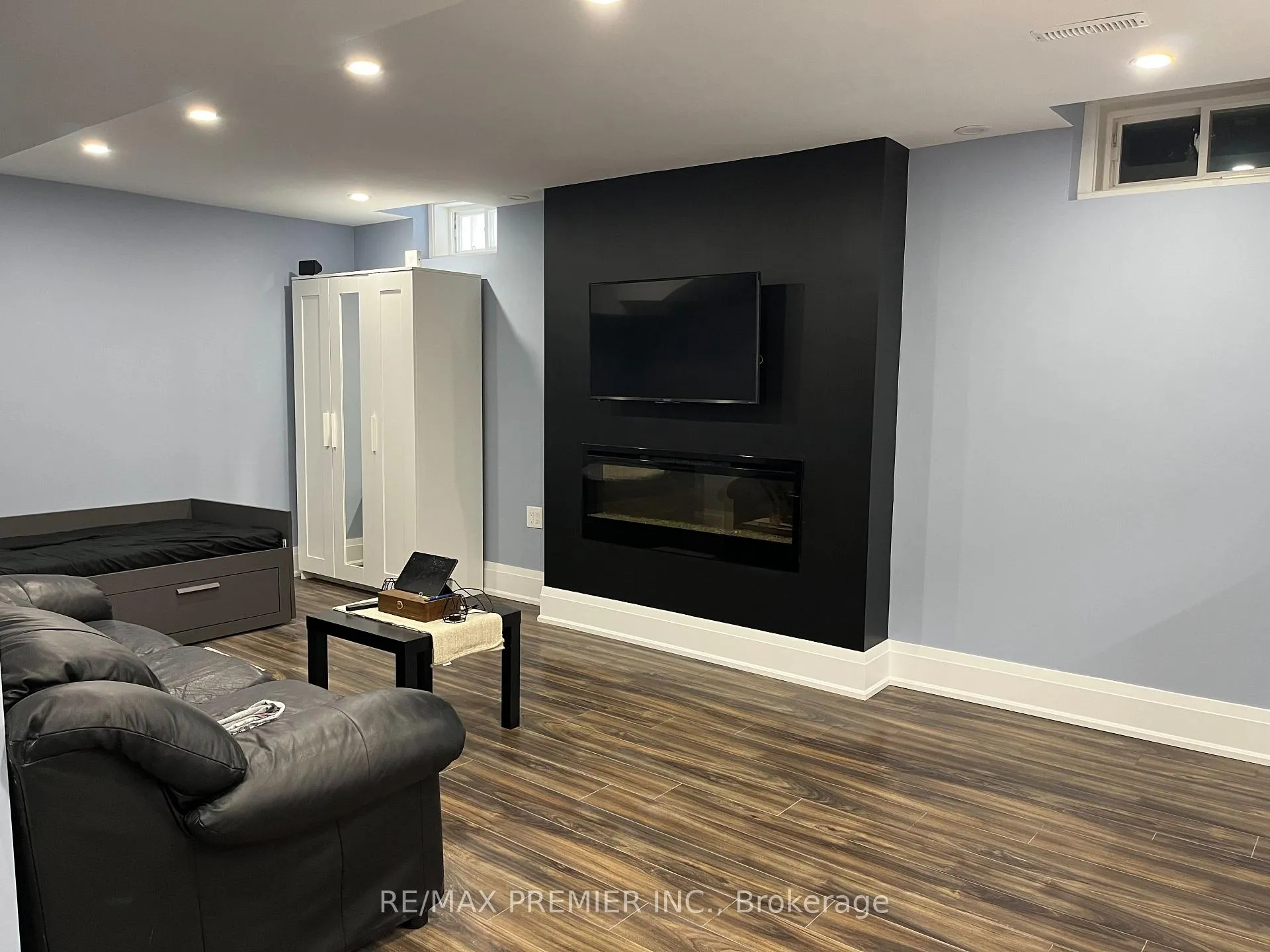 Photo 6 of Unit BSMT, 110 Bordeaux Drive, Vaughan, East Woodbridge — HOMEH