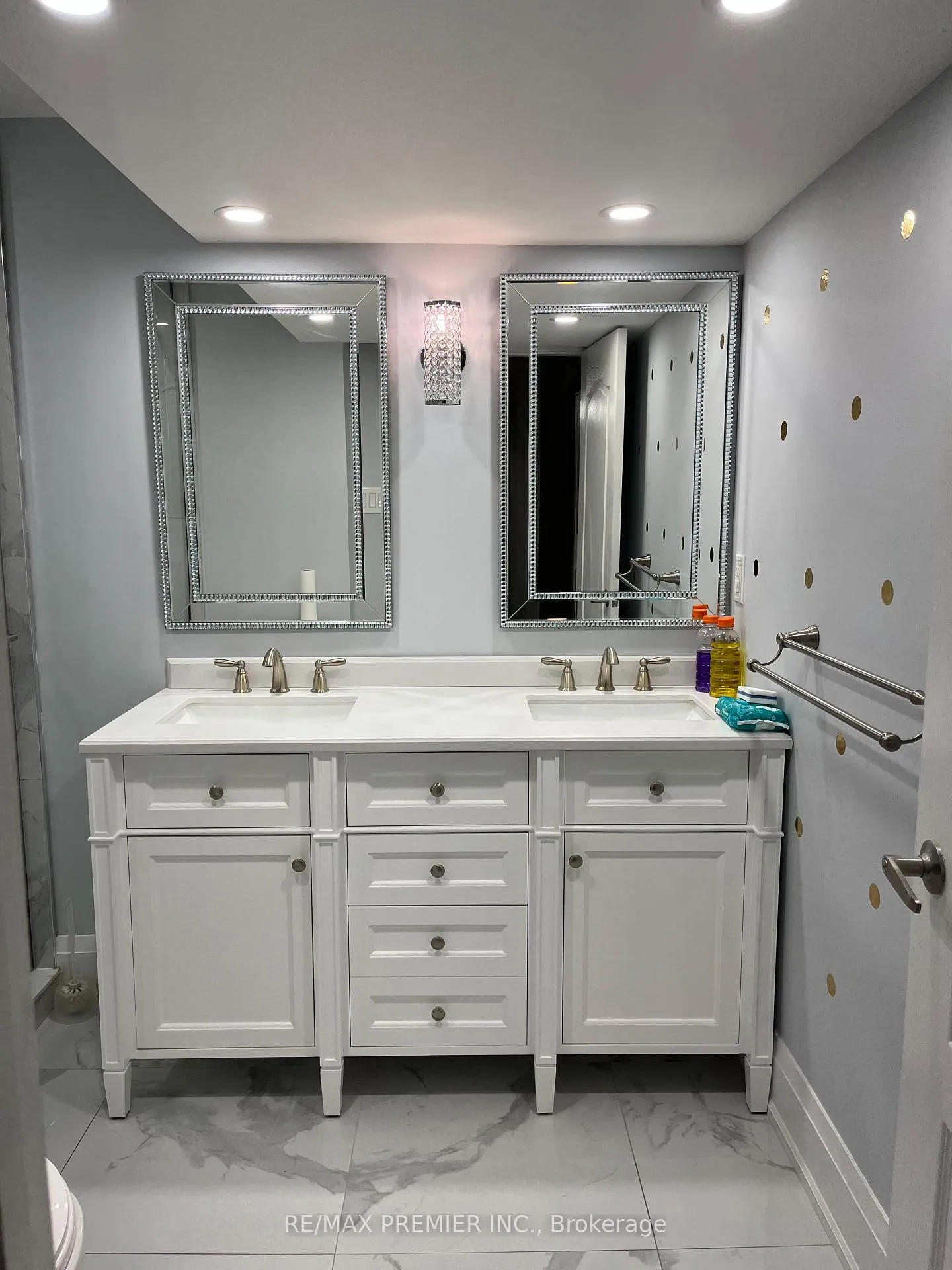 Photo 7 of Unit BSMT, 110 Bordeaux Drive, Vaughan, East Woodbridge — HOMEH