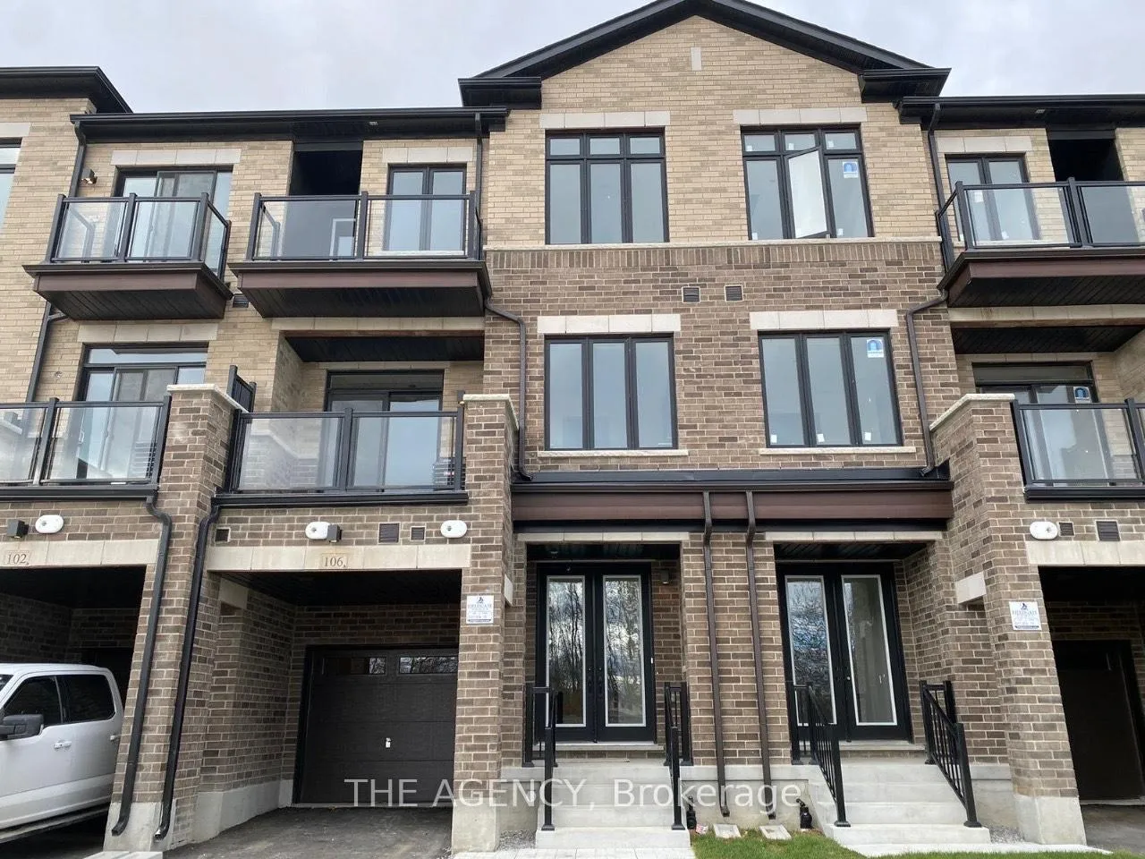 Photo 1 of 106 Thule Street, Vaughan, Vellore Village — HOMEH