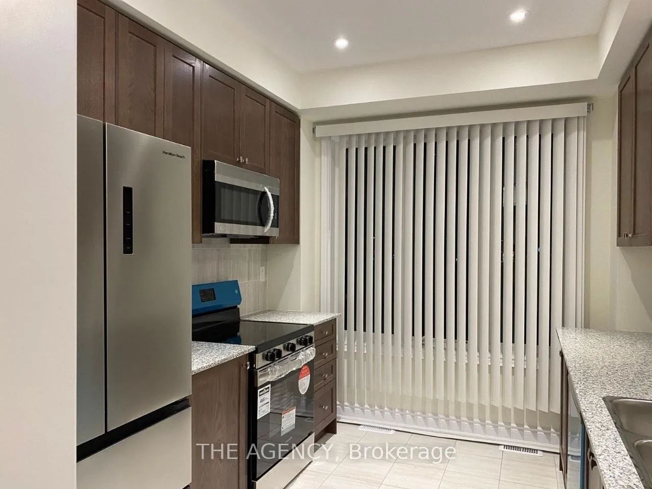Photo 5 of 106 Thule Street, Vaughan, Vellore Village — HOMEH