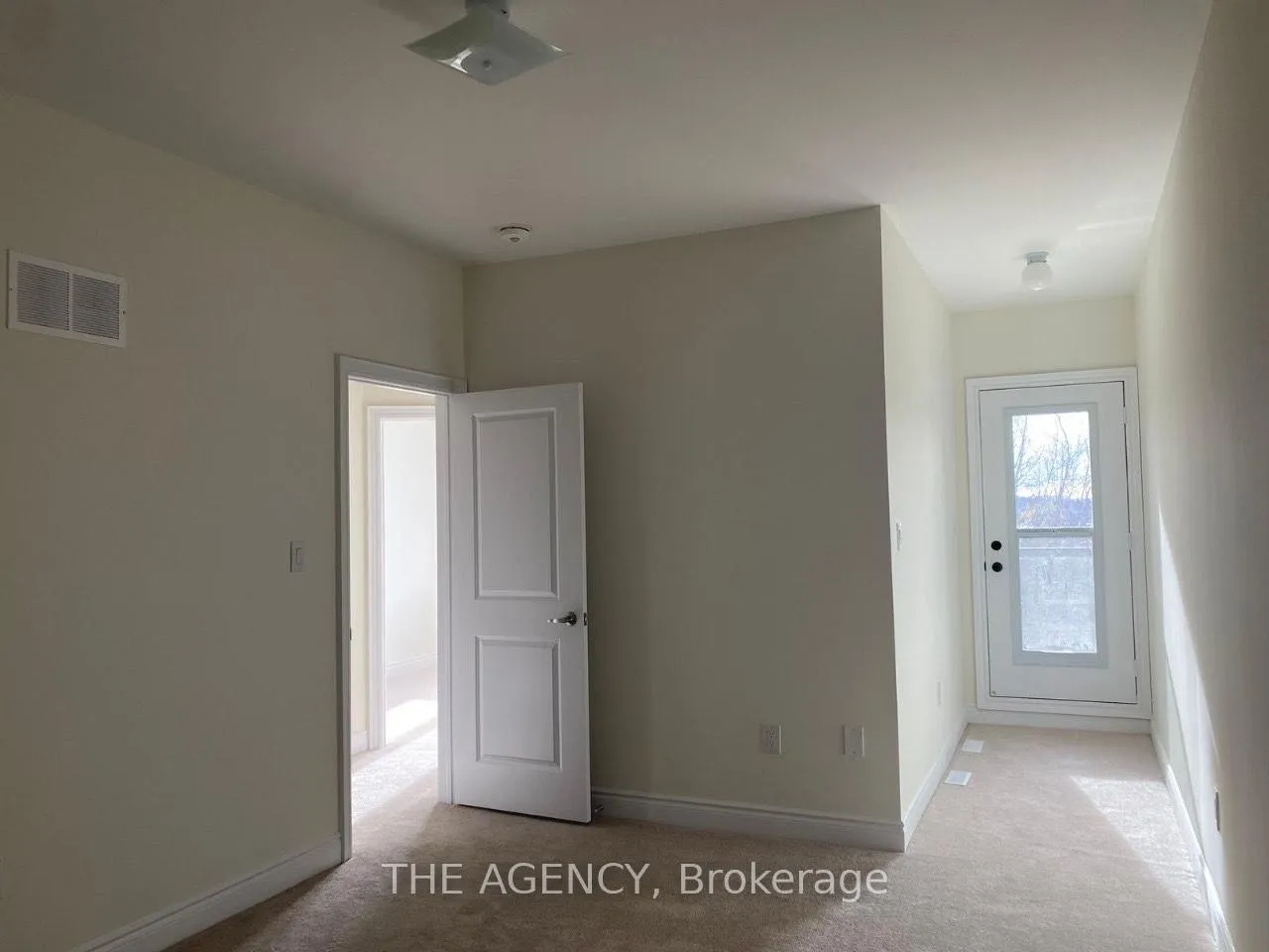 Photo 7 of 106 Thule Street, Vaughan, Vellore Village — HOMEH