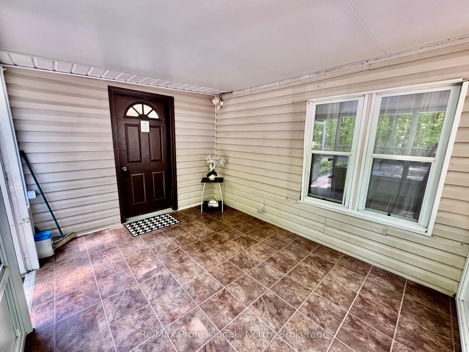 Photo 3 of Unit 86, 1007 Racoon Road, Gravenhurst, Morrison — HOMEH