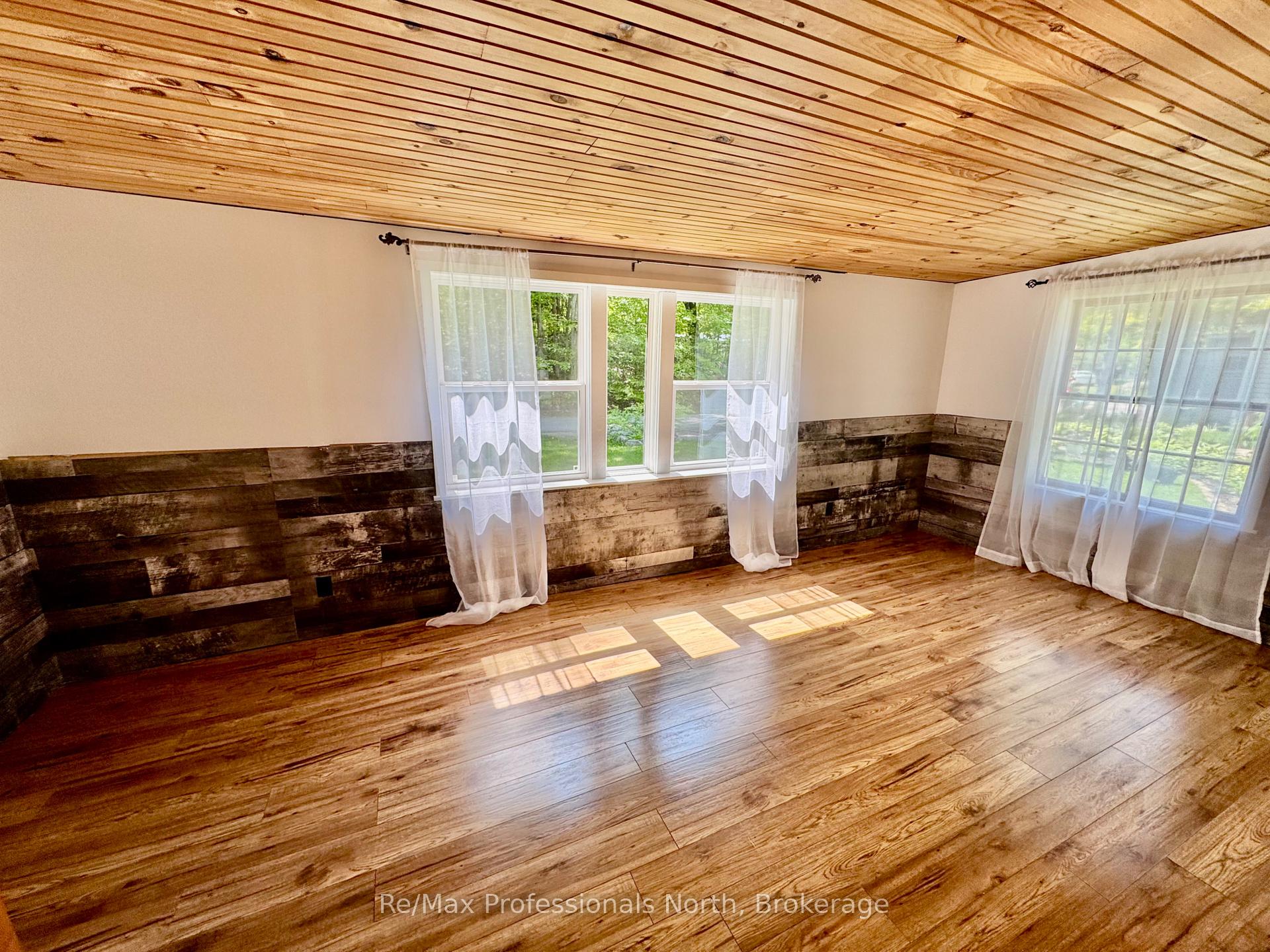 Photo 5 of Unit 86, 1007 Racoon Road, Gravenhurst, Morrison — HOMEH