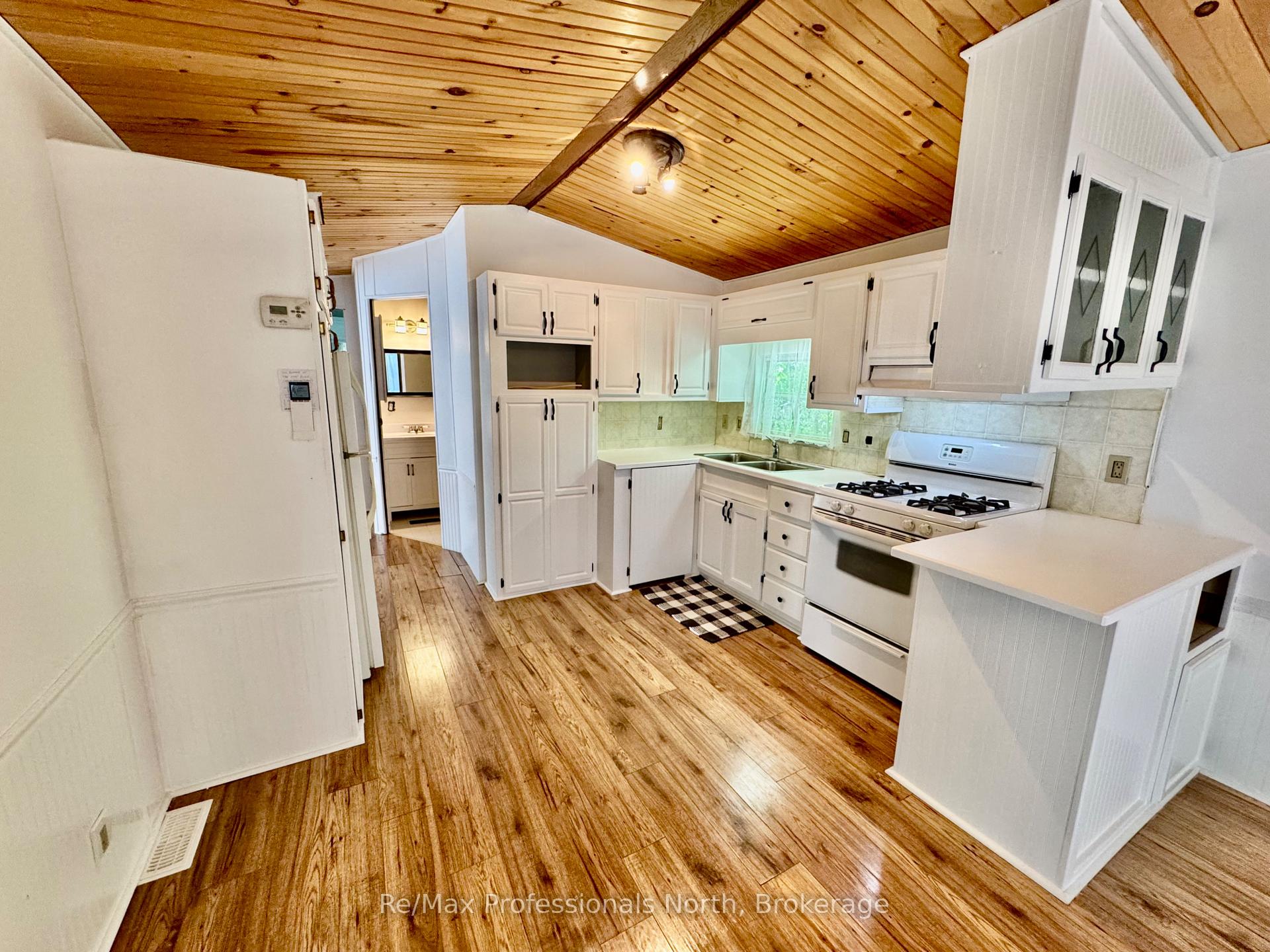 Photo 11 of Unit 86, 1007 Racoon Road, Gravenhurst, Morrison — HOMEH