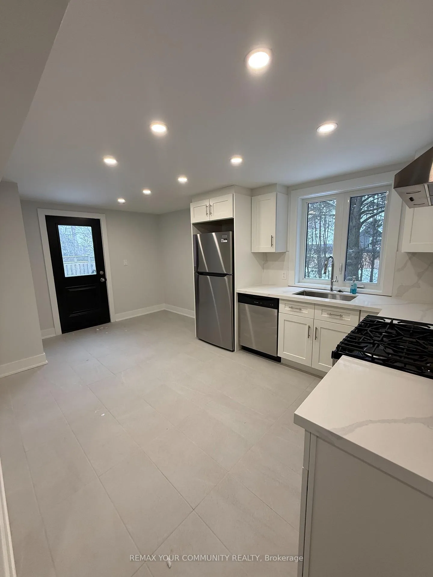 Photo 9 of Unit 3, 88 Spruce Street, Aurora, Aurora Village — HOMEH