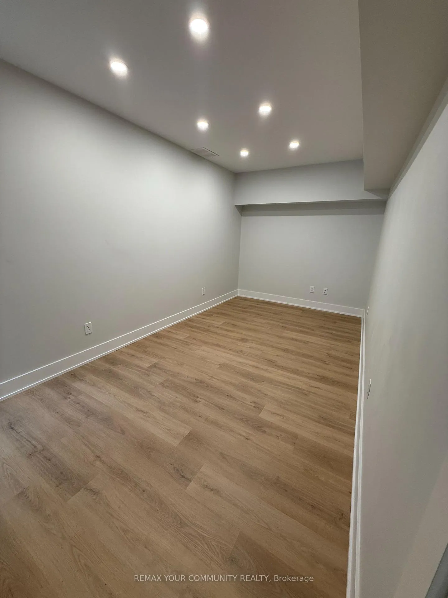 Photo 11 of Unit 3, 88 Spruce Street, Aurora, Aurora Village — HOMEH