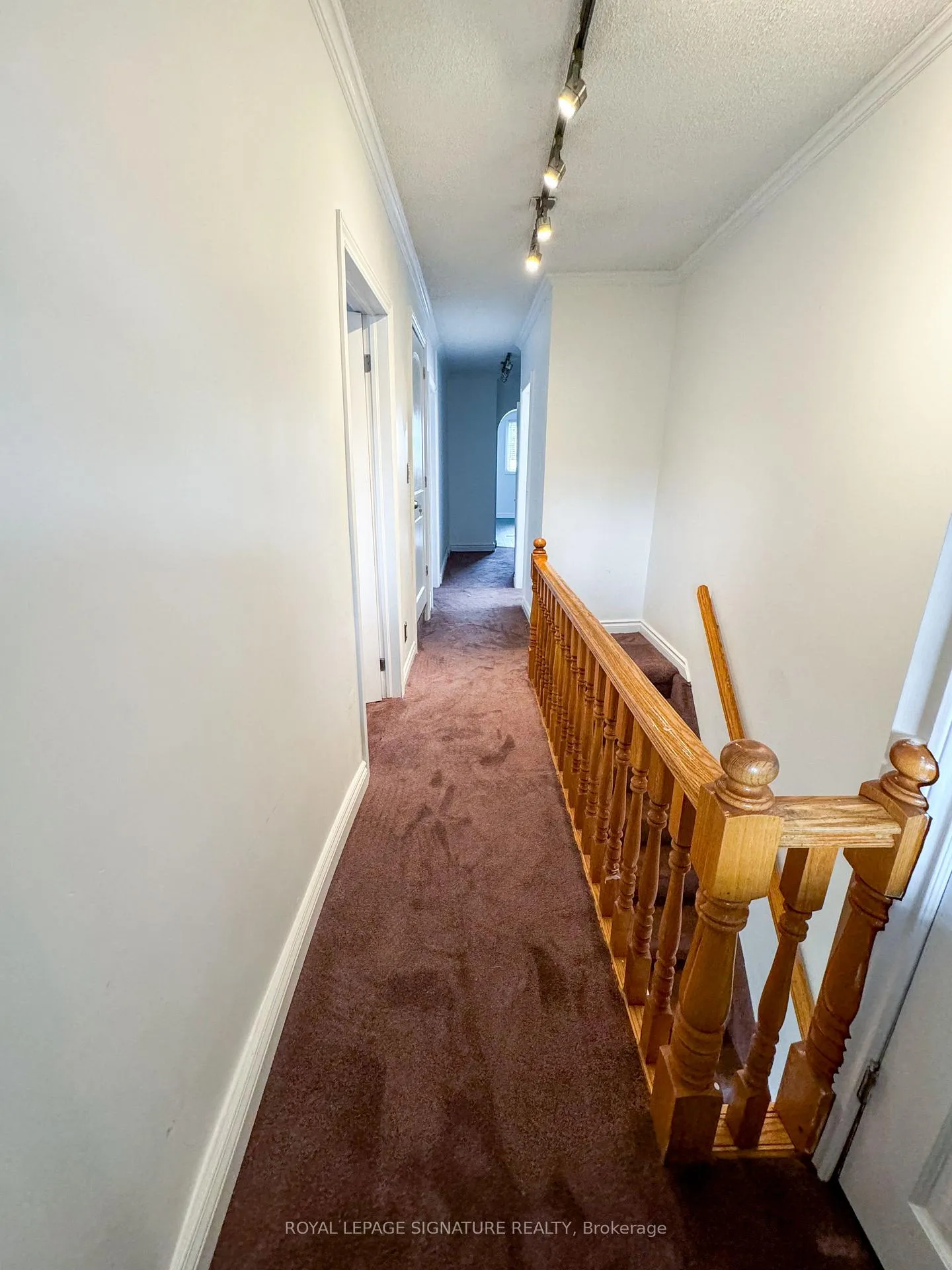 Photo 4 of Unit Upper, 133 Cavell Avenue, Hamilton, Crown Point — HOMEH