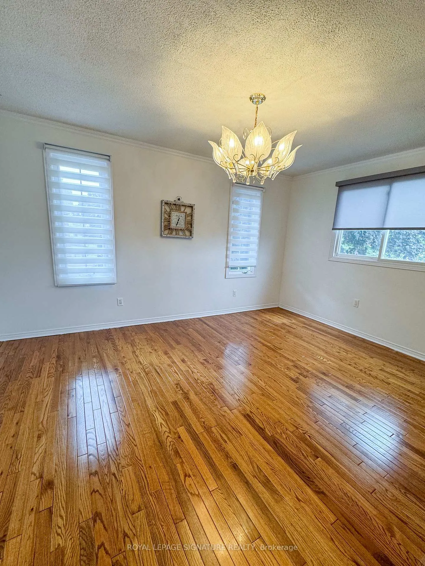 Photo 10 of Unit Upper, 133 Cavell Avenue, Hamilton, Crown Point — HOMEH