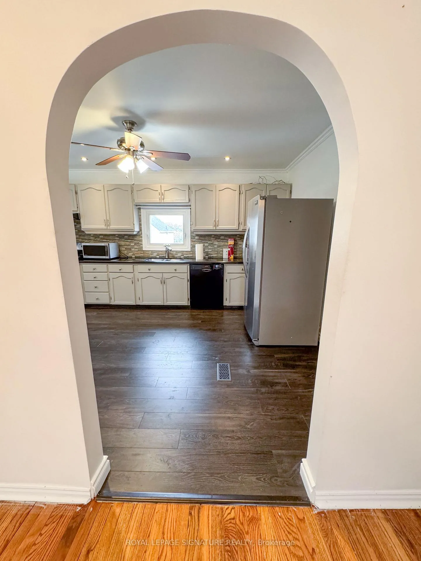 Photo 12 of Unit Upper, 133 Cavell Avenue, Hamilton, Crown Point — HOMEH