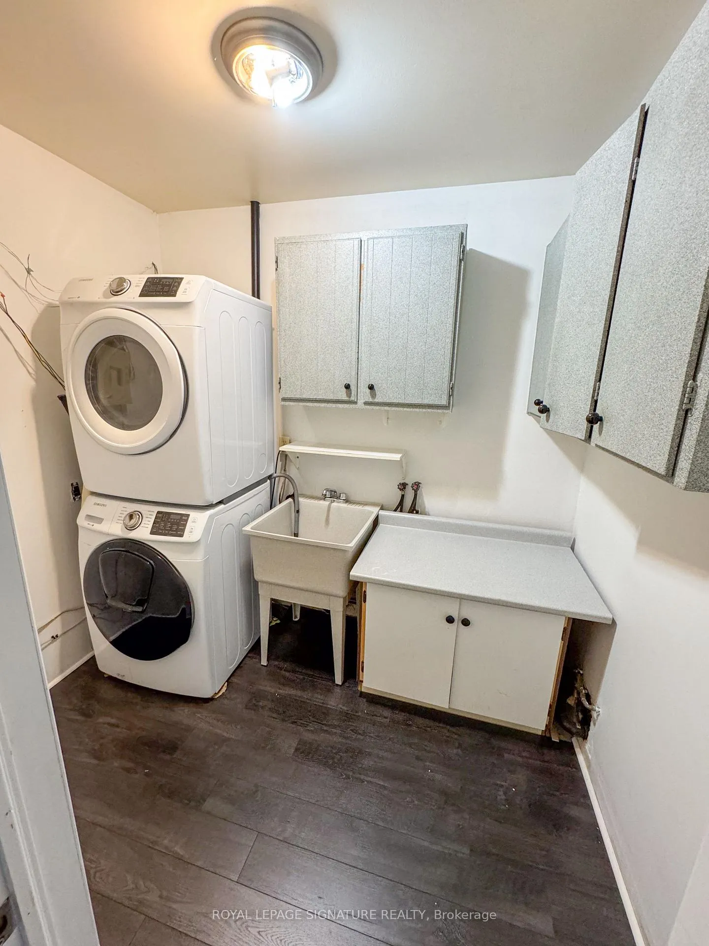 Photo 13 of Unit Upper, 133 Cavell Avenue, Hamilton, Crown Point — HOMEH