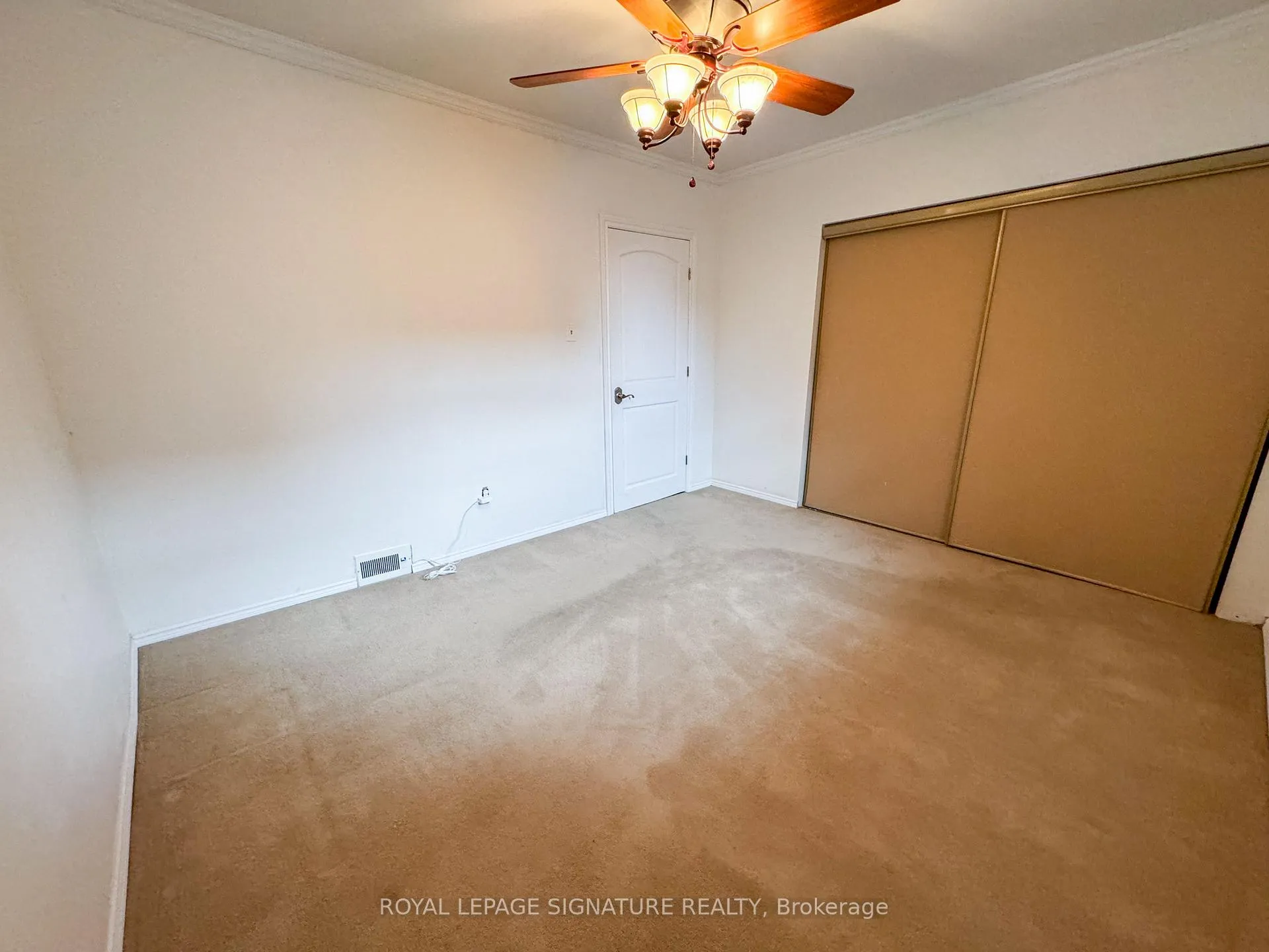 Photo 15 of Unit Upper, 133 Cavell Avenue, Hamilton, Crown Point — HOMEH