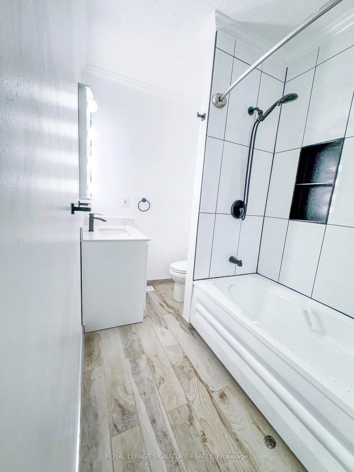 Photo 16 of Unit Upper, 133 Cavell Avenue, Hamilton, Crown Point — HOMEH