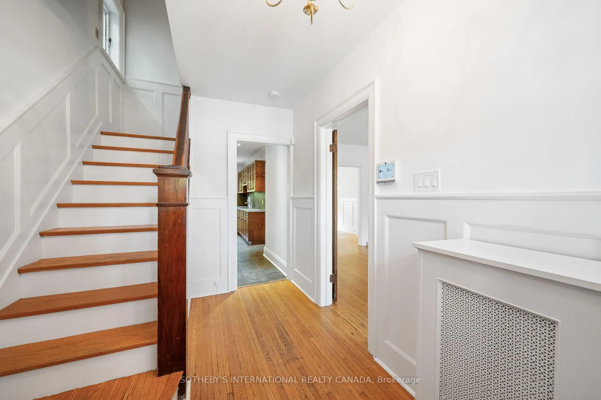 Photo 2 of 207 Glengrove Avenue W, Toronto, Lawrence Park South — HOMEH