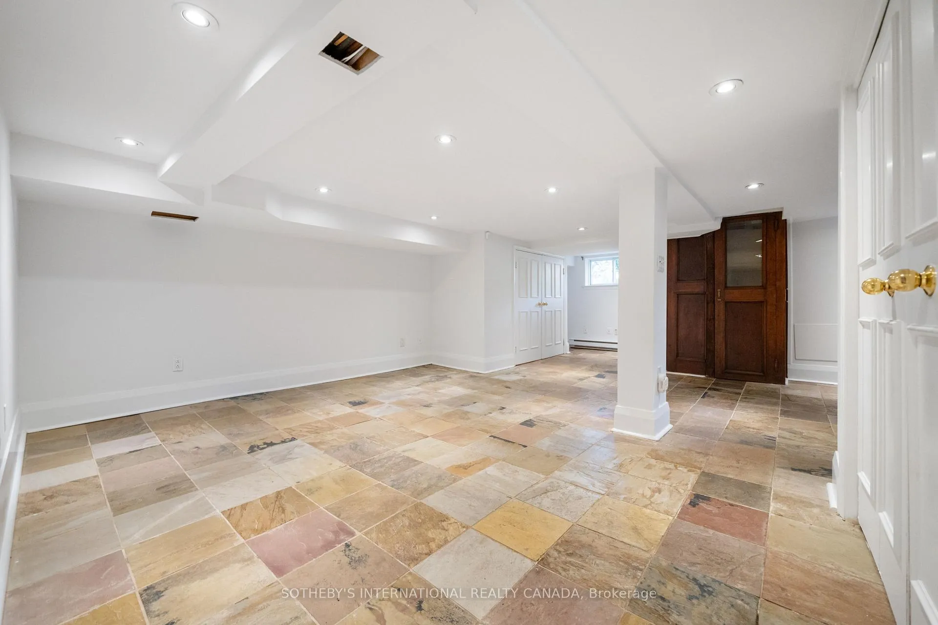 Photo 20 of 207 Glengrove Avenue W, Toronto, Lawrence Park South — HOMEH