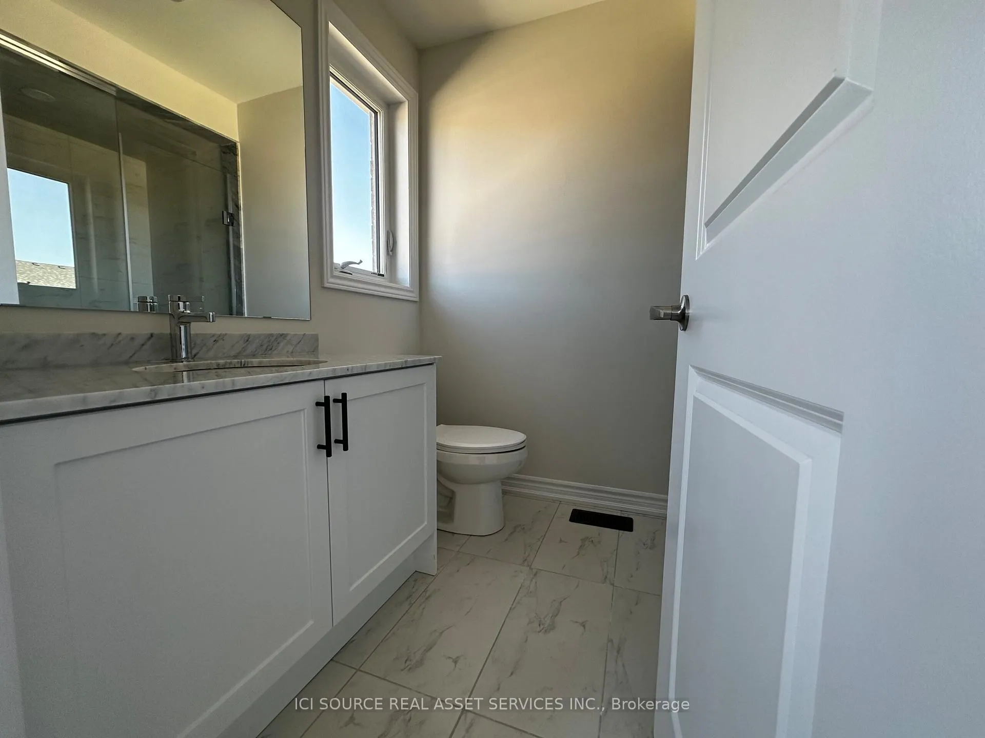 Photo 4 of 404 Tim Manley Avenue, Caledon, Rural Caledon — HOMEH