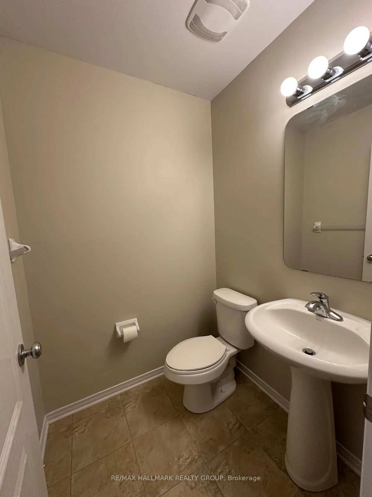 Photo 9 of 252 Badgeley Avenue, Ottawa, Kanata - Kanata Lakes/Heritage Hills — HOMEH