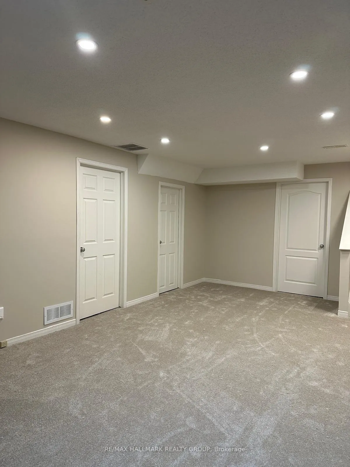 Photo 22 of 252 Badgeley Avenue, Ottawa, Kanata - Kanata Lakes/Heritage Hills — HOMEH