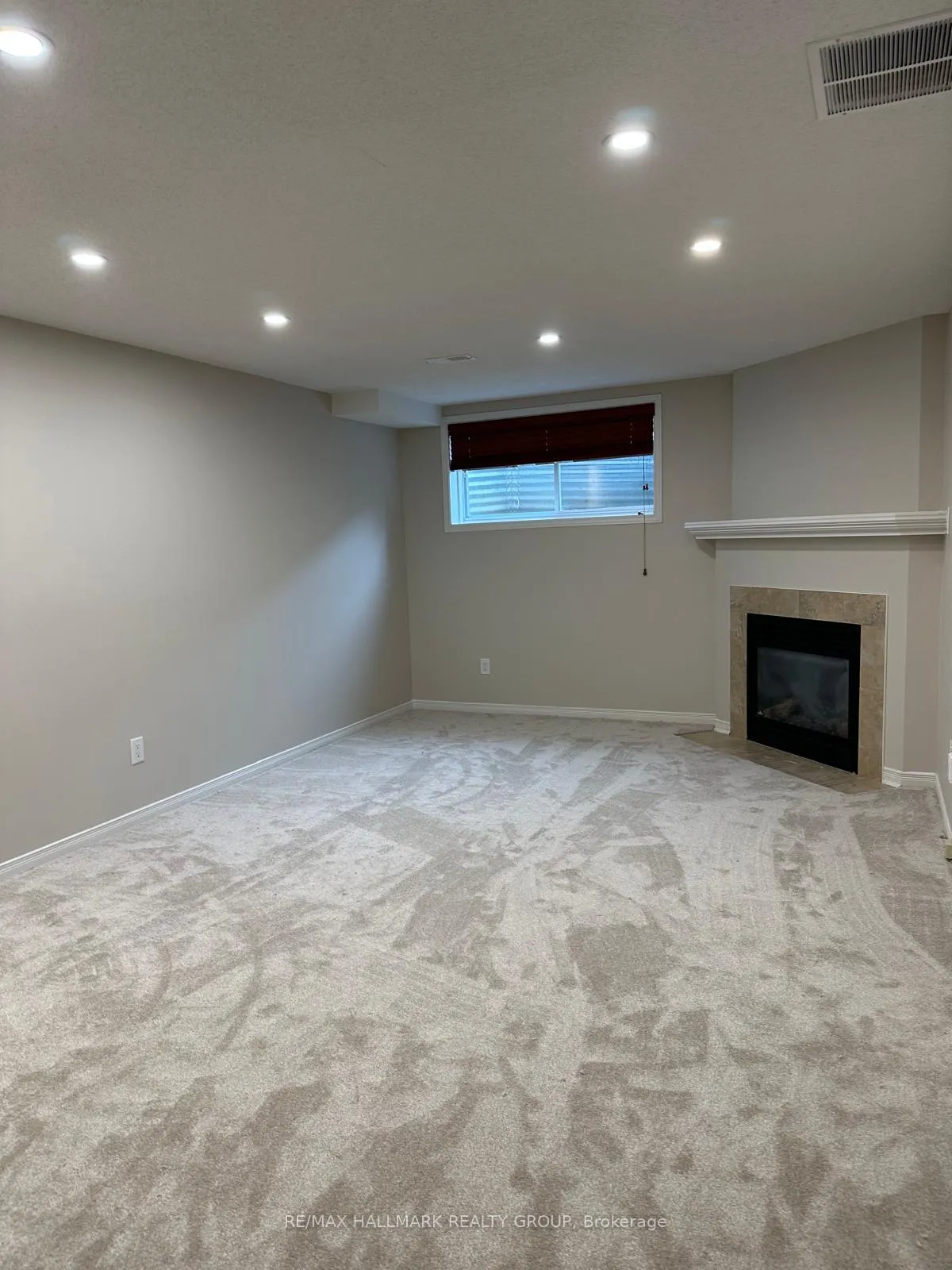 Photo 23 of 252 Badgeley Avenue, Ottawa, Kanata - Kanata Lakes/Heritage Hills — HOMEH