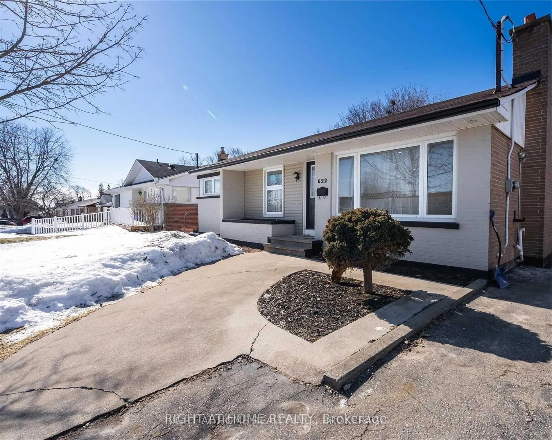 Front of 622 Fernhill Boulevard