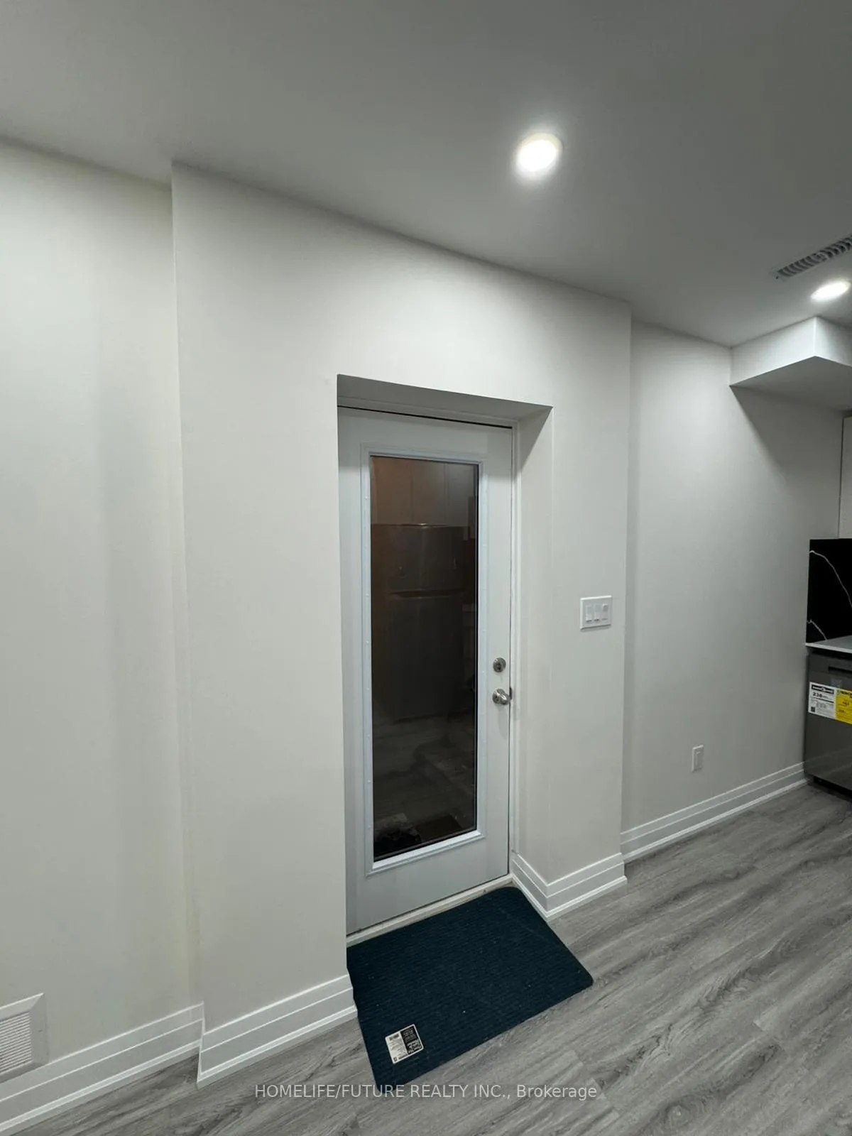 Photo 4 of 20 Olerud Drive, Whitby, Rural Whitby — HOMEH