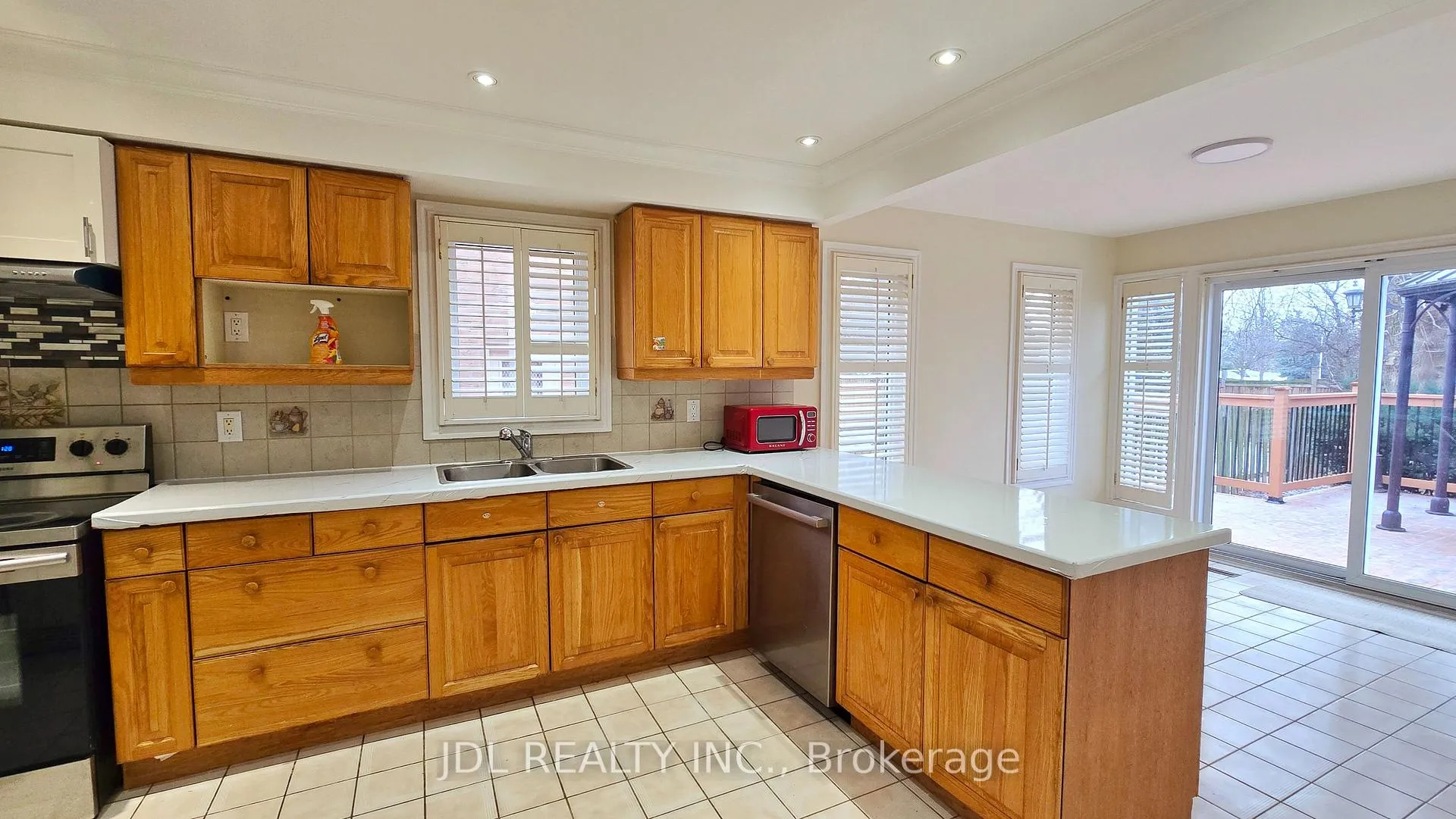 Photo 13 of 23 Barlow Road, Markham, Unionville — HOMEH