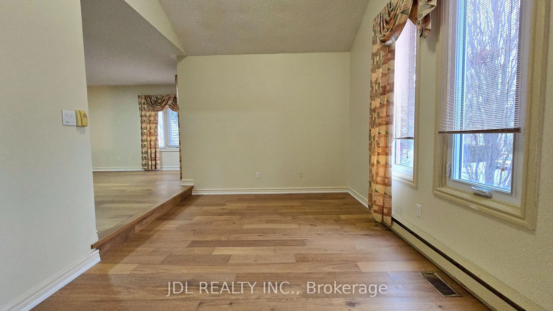 Photo 17 of 23 Barlow Road, Markham, Unionville — HOMEH