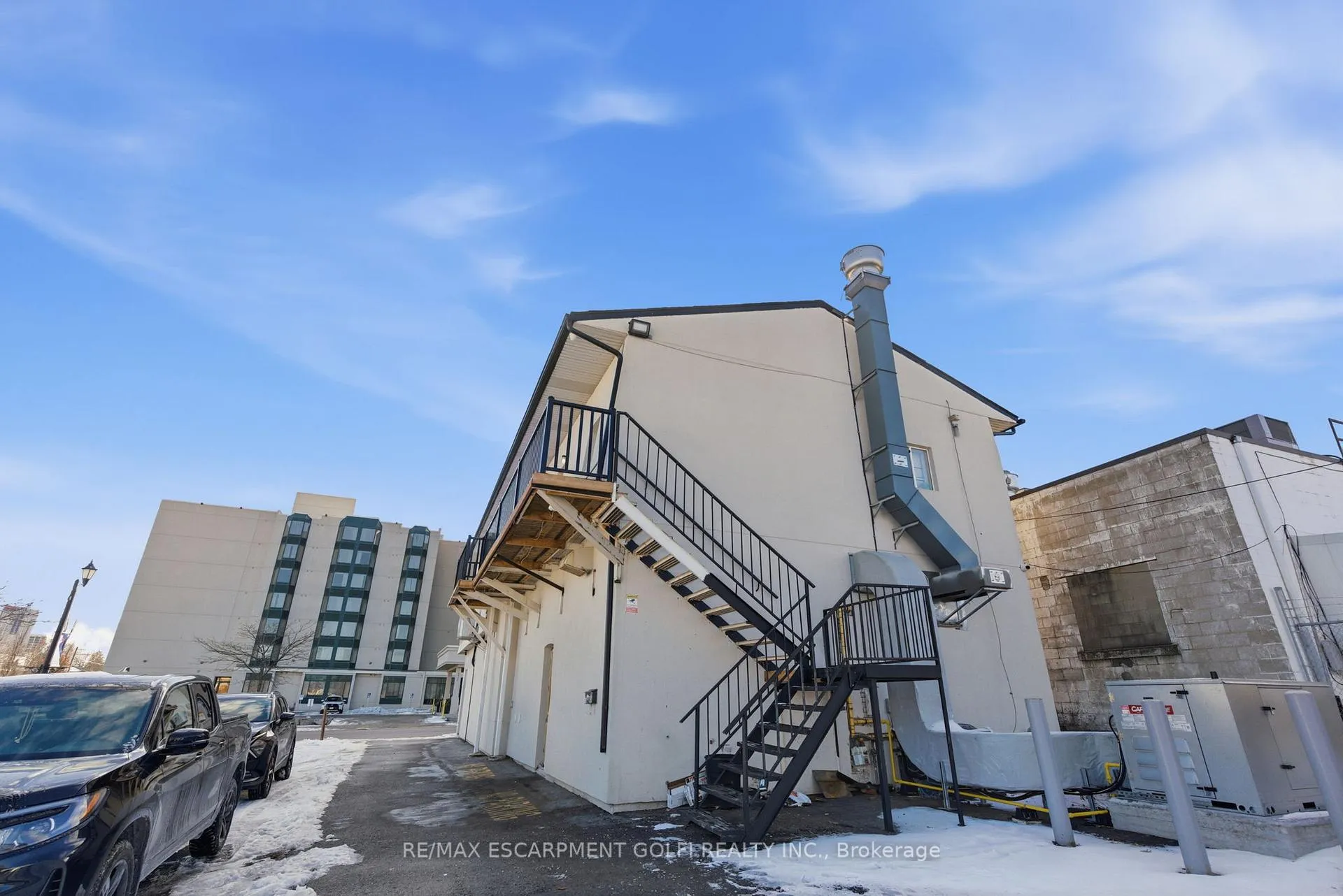 Photo 4 of Unit 2, 5703 Ferry Street, Niagara Falls, Hospital — HOMEH