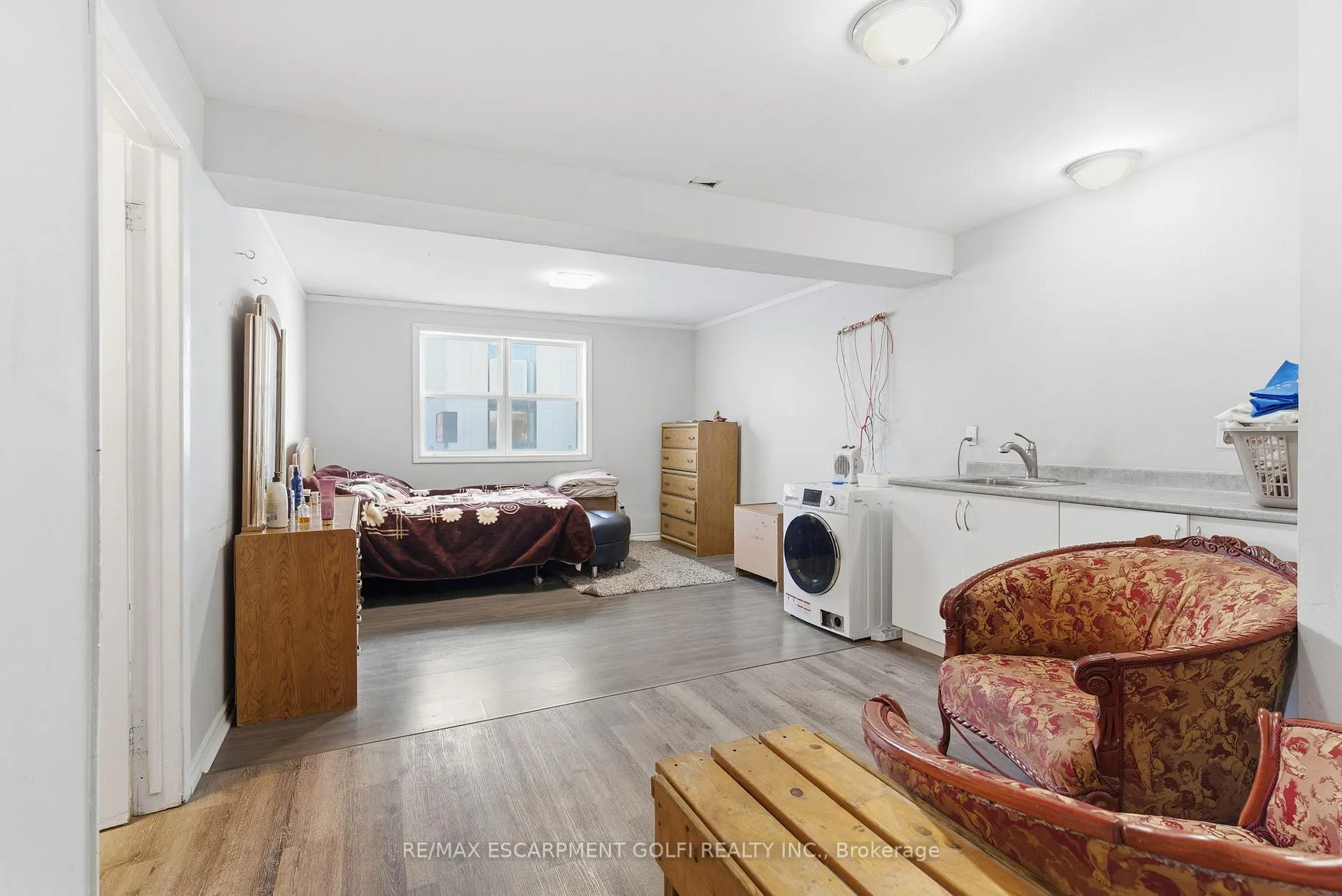 Photo 6 of Unit 2, 5703 Ferry Street, Niagara Falls, Hospital — HOMEH