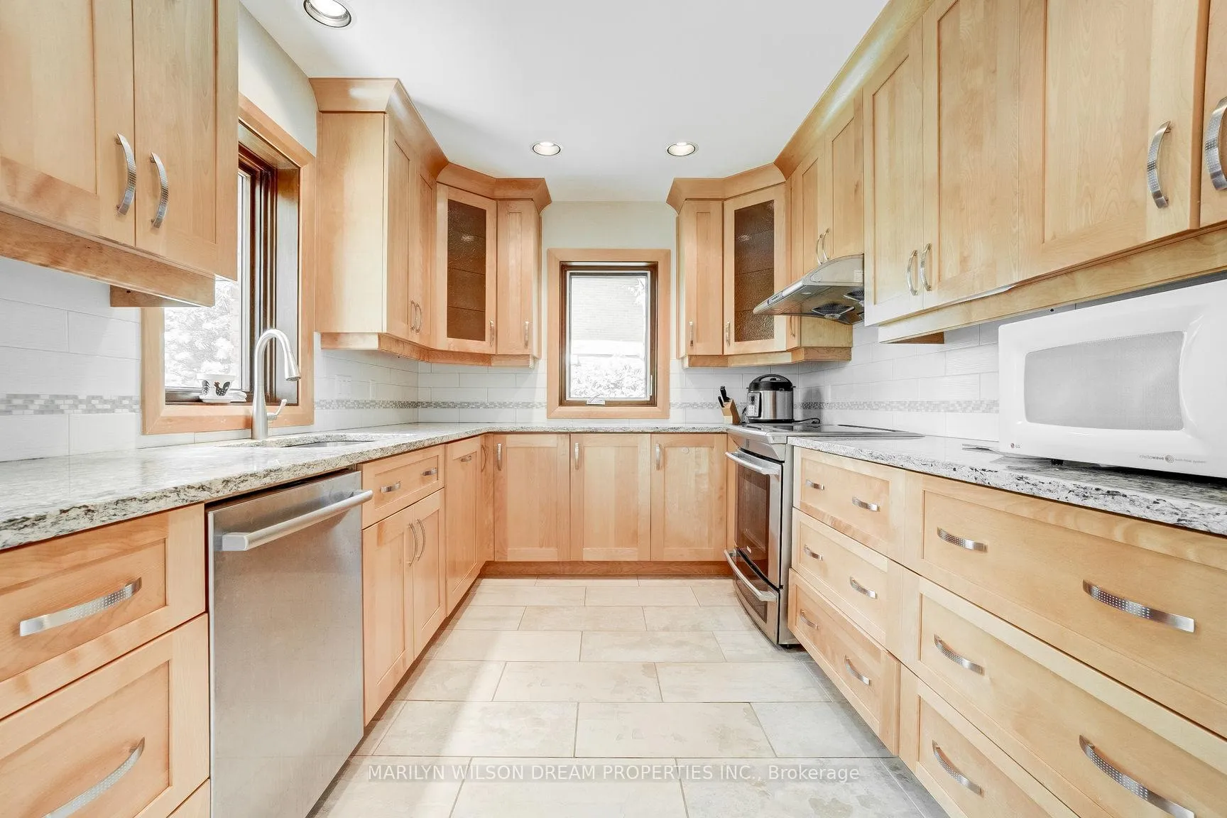 Photo 8 of 40 Pond Street, Ottawa, Rockcliffe — HOMEH