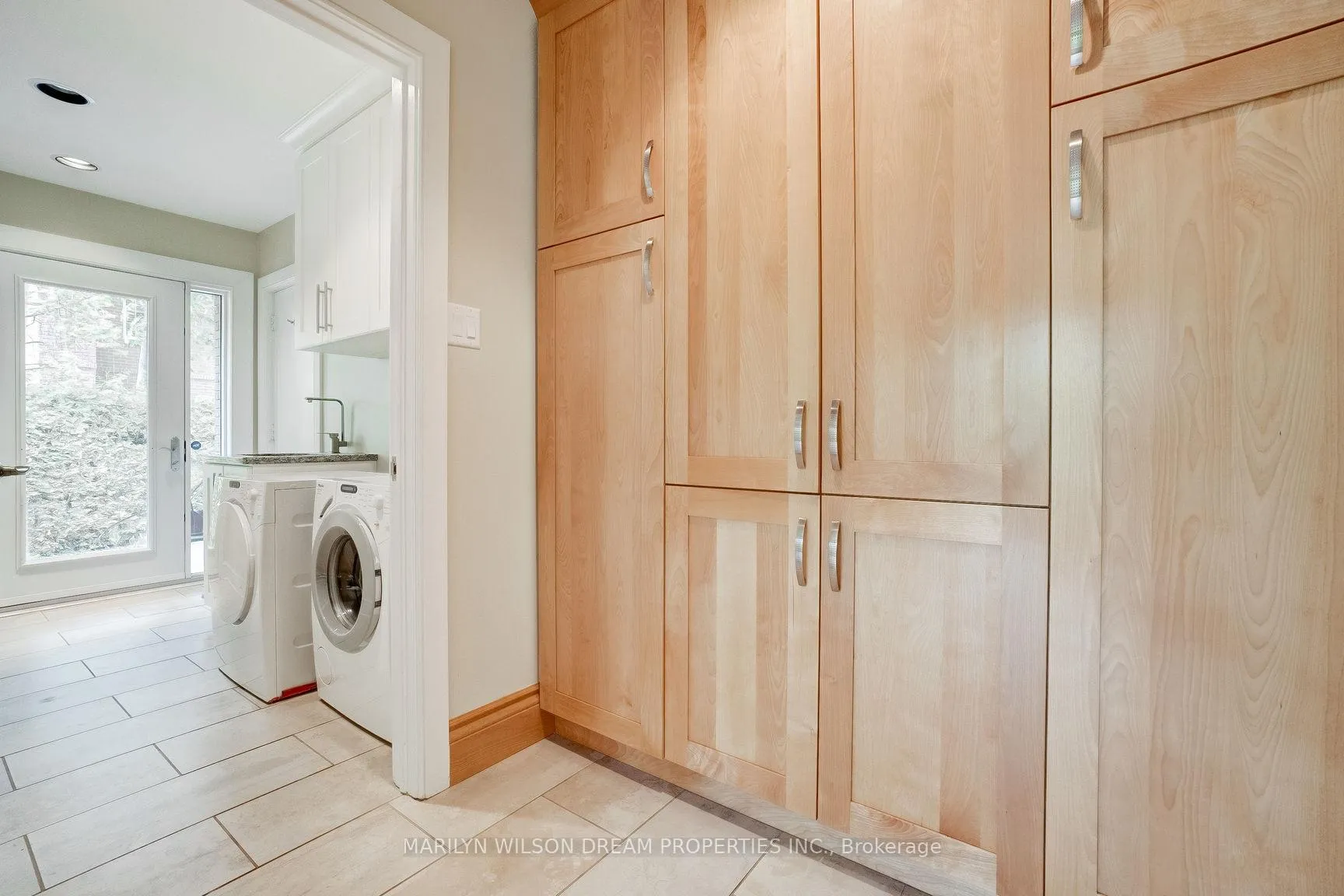 Photo 9 of 40 Pond Street, Ottawa, Rockcliffe — HOMEH