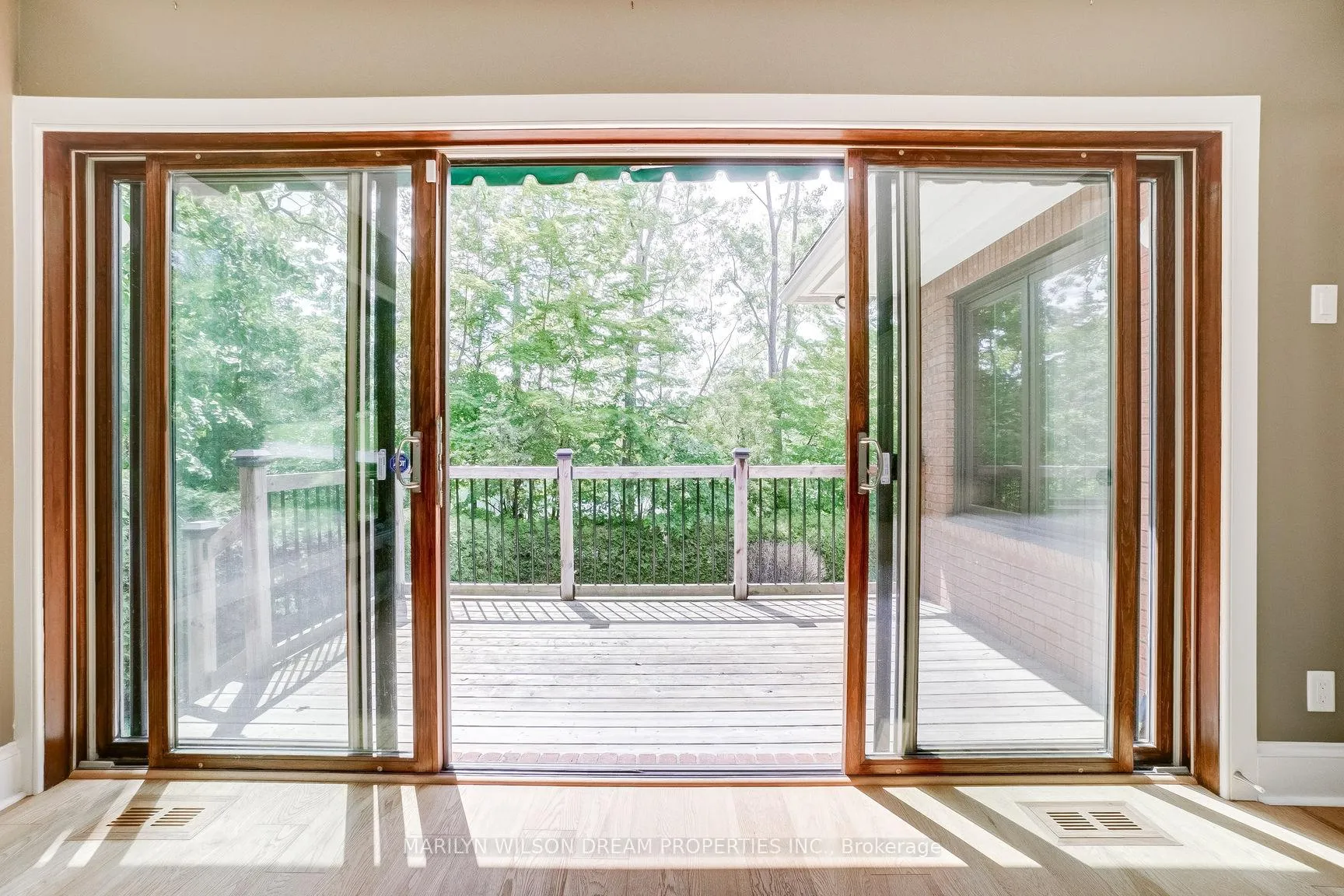 Photo 17 of 40 Pond Street, Ottawa, Rockcliffe — HOMEH