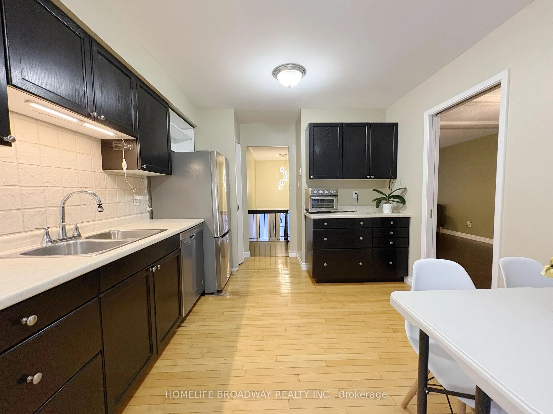 Photo 6 of 7 Barberry Court, Whitby, Lynde Creek — HOMEH