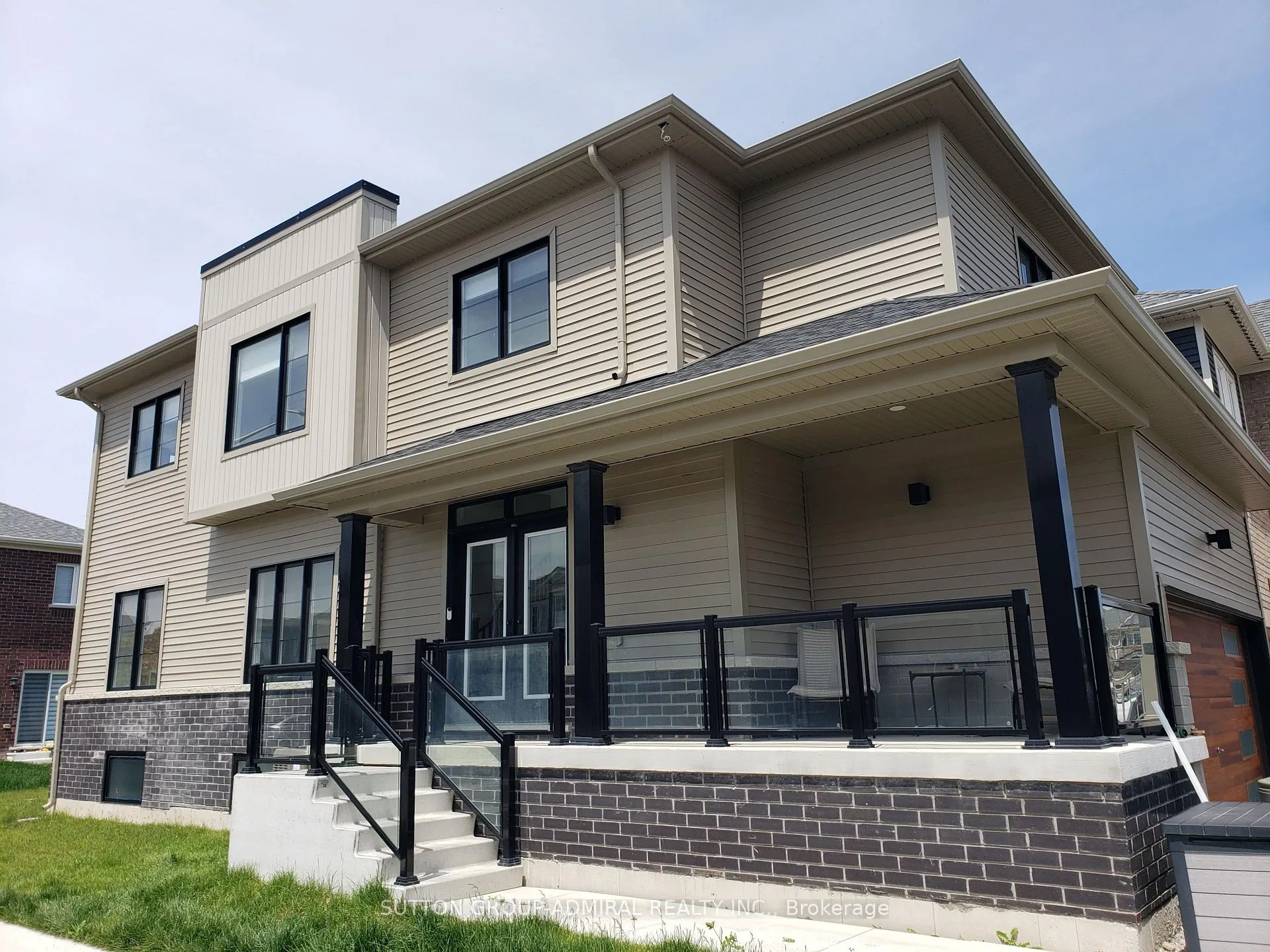 Photo 2 of 66 Harvest Crescent, Barrie, Rural Barrie Southeast — HOMEH