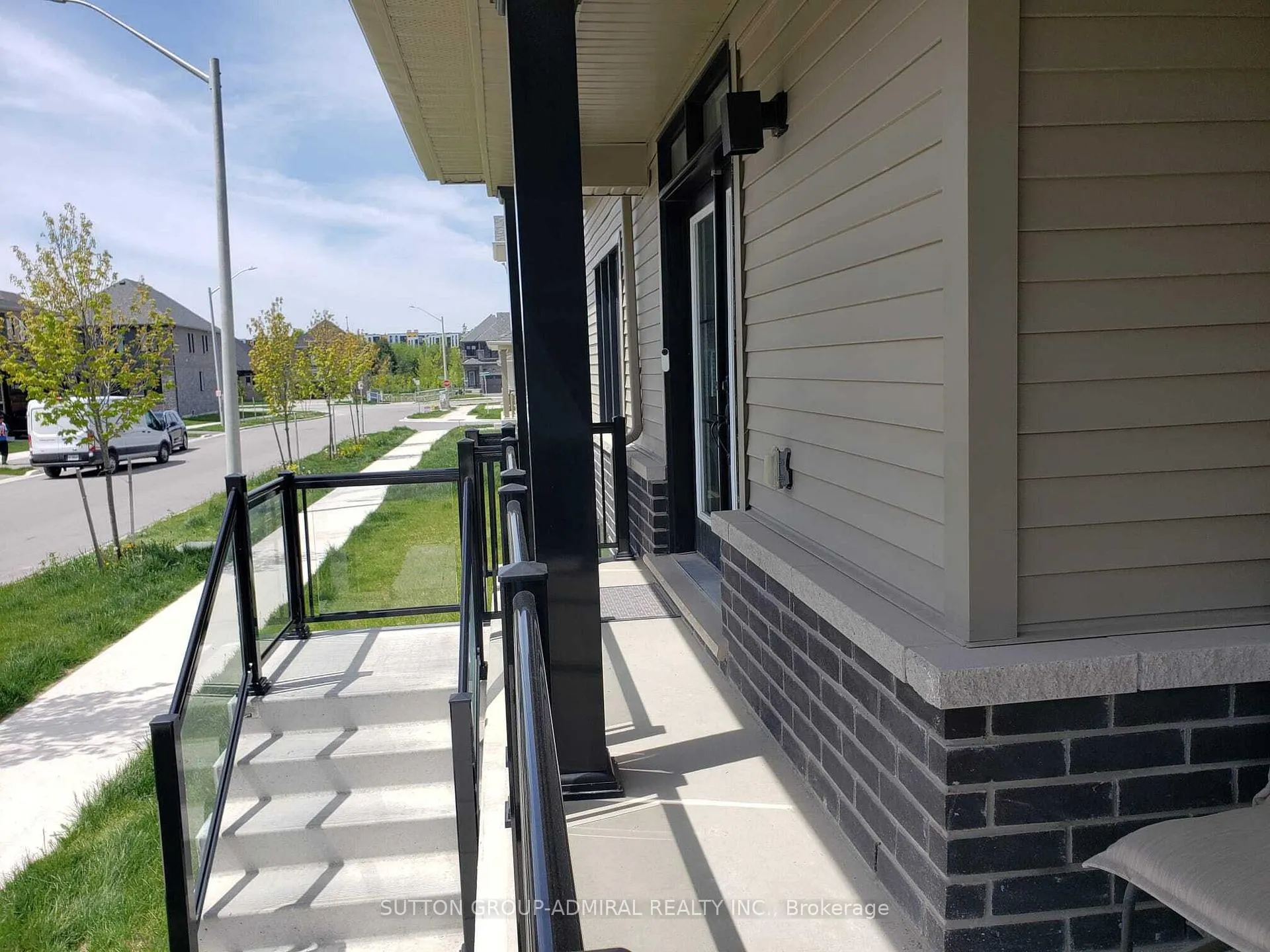 Photo 5 of 66 Harvest Crescent, Barrie, Rural Barrie Southeast — HOMEH