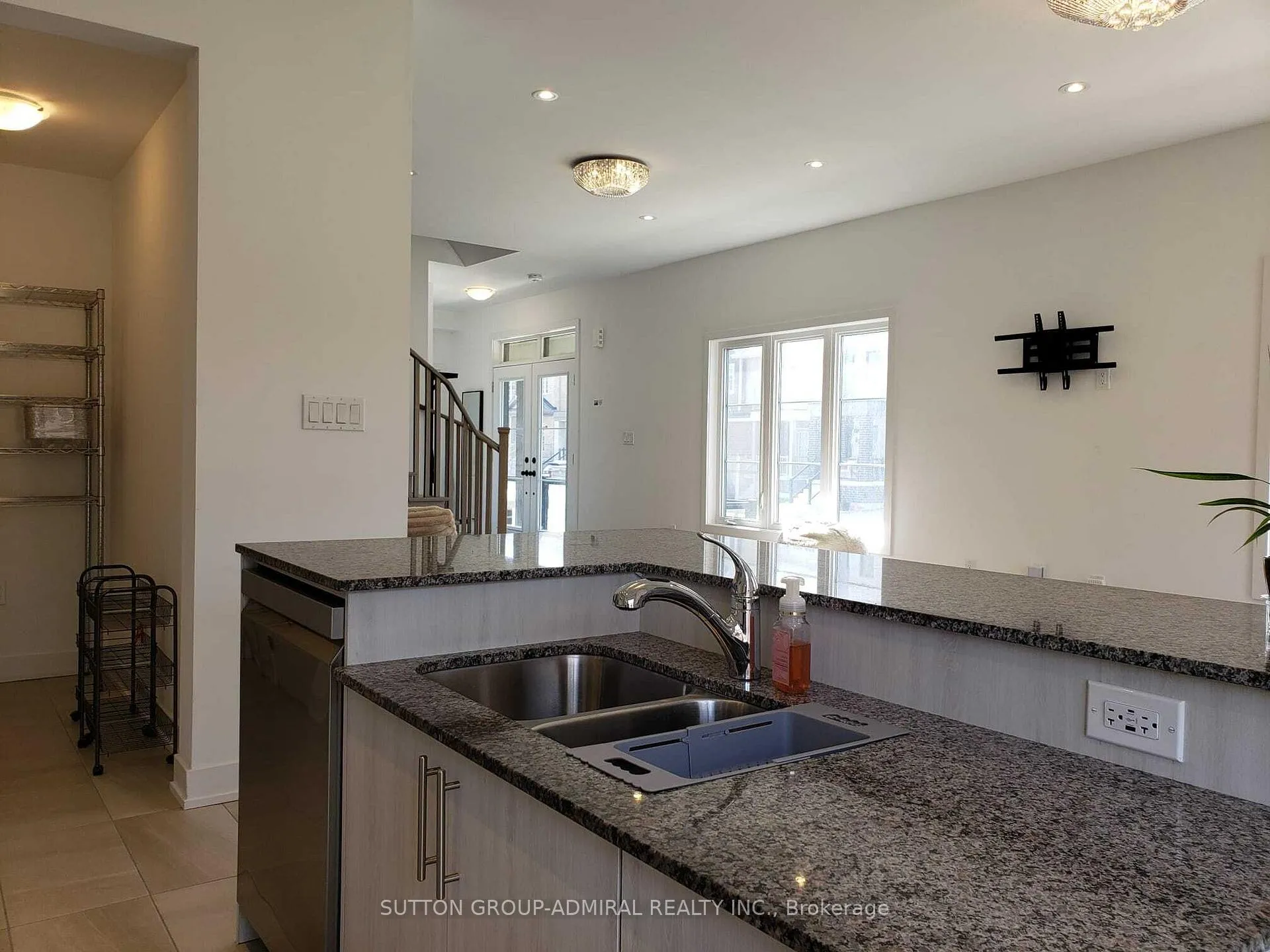 Photo 20 of 66 Harvest Crescent, Barrie, Rural Barrie Southeast — HOMEH