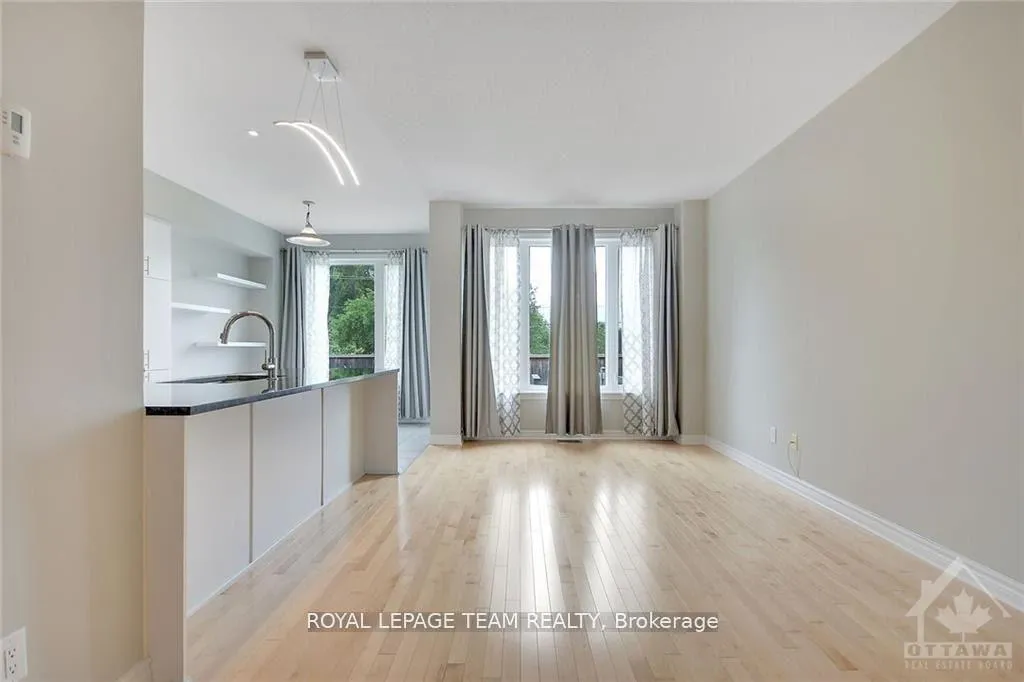 Photo 10 of 198 Mattingly Way, Ottawa, Riverside South/Gloucester Glen — HOMEH