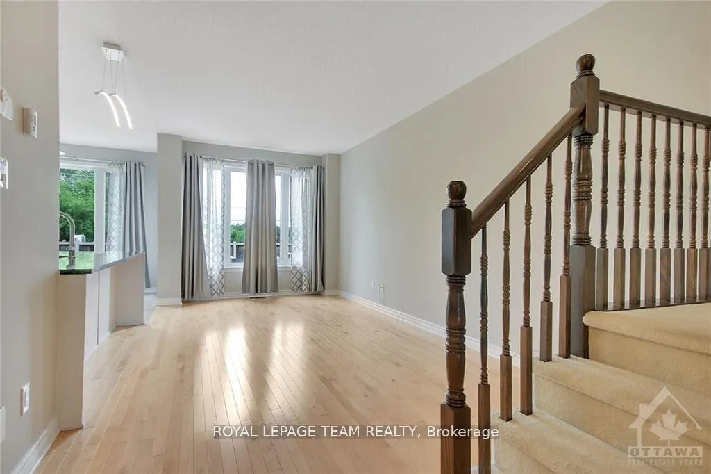 Photo 11 of 198 Mattingly Way, Ottawa, Riverside South/Gloucester Glen — HOMEH