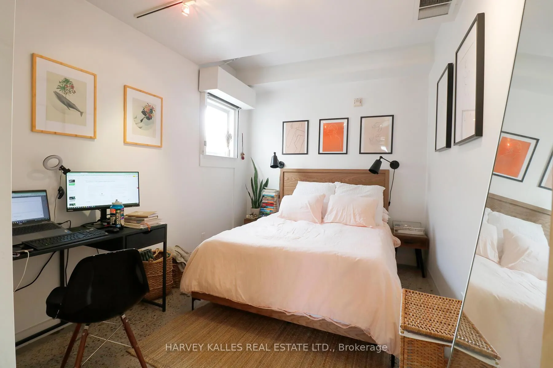 Photo 17 of Unit PH 3B, 214 Bathurst Street, Toronto, Trinity-Bellwoods — HOMEH