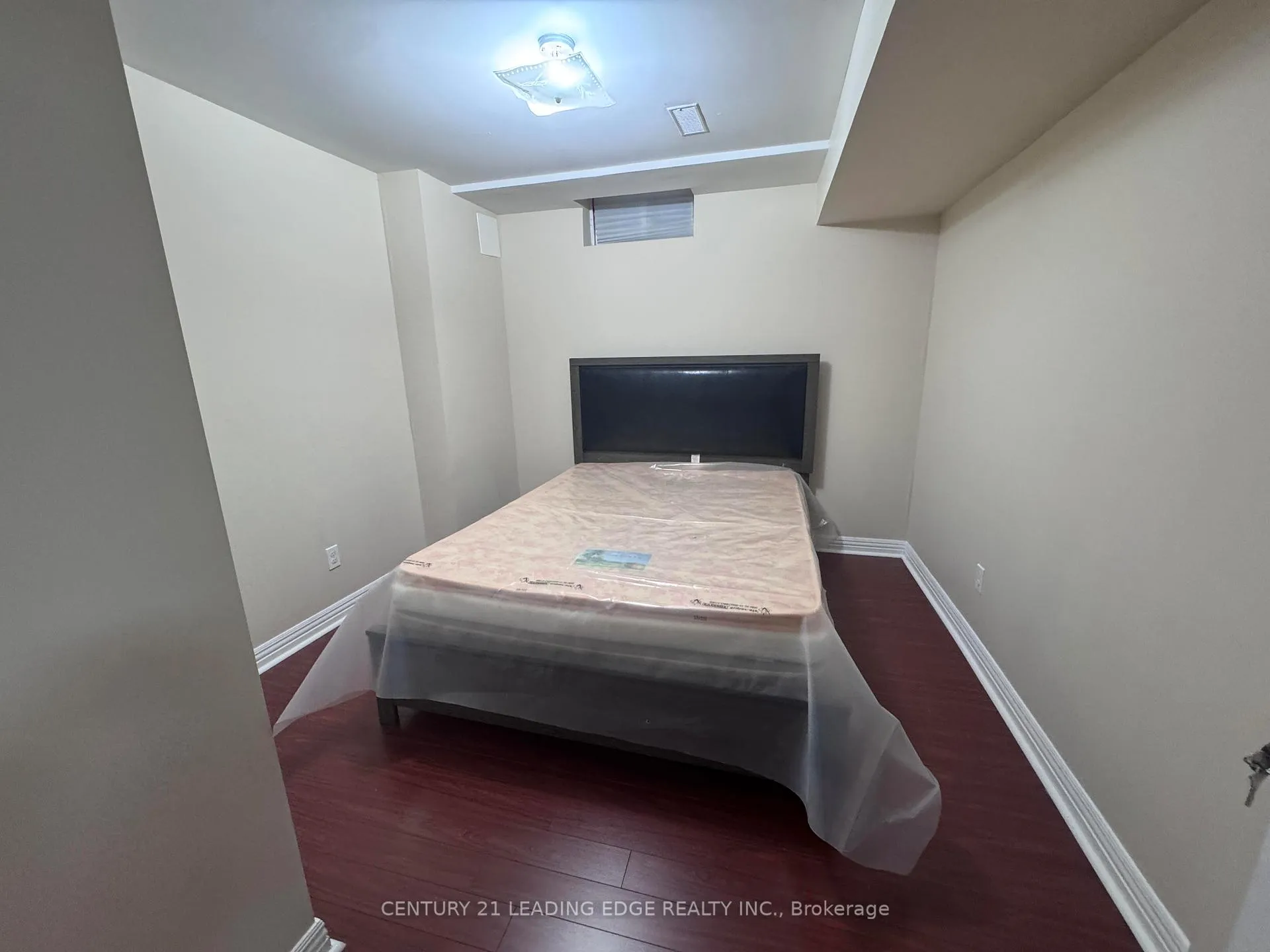 Photo 5 of Unit BSMT A, 304 Elson Street, Markham, Cedarwood — HOMEH