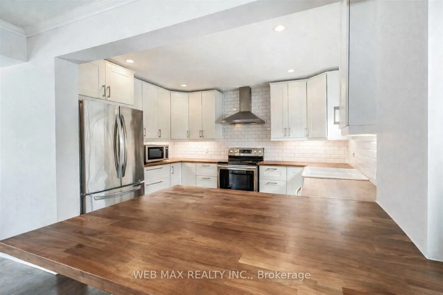 Photo 8 of 46 Davis Road, Aurora, Aurora Highlands — HOMEH