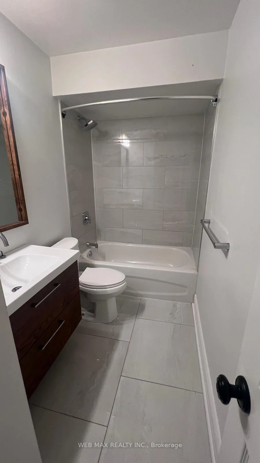 Photo 16 of 46 Davis Road, Aurora, Aurora Highlands — HOMEH