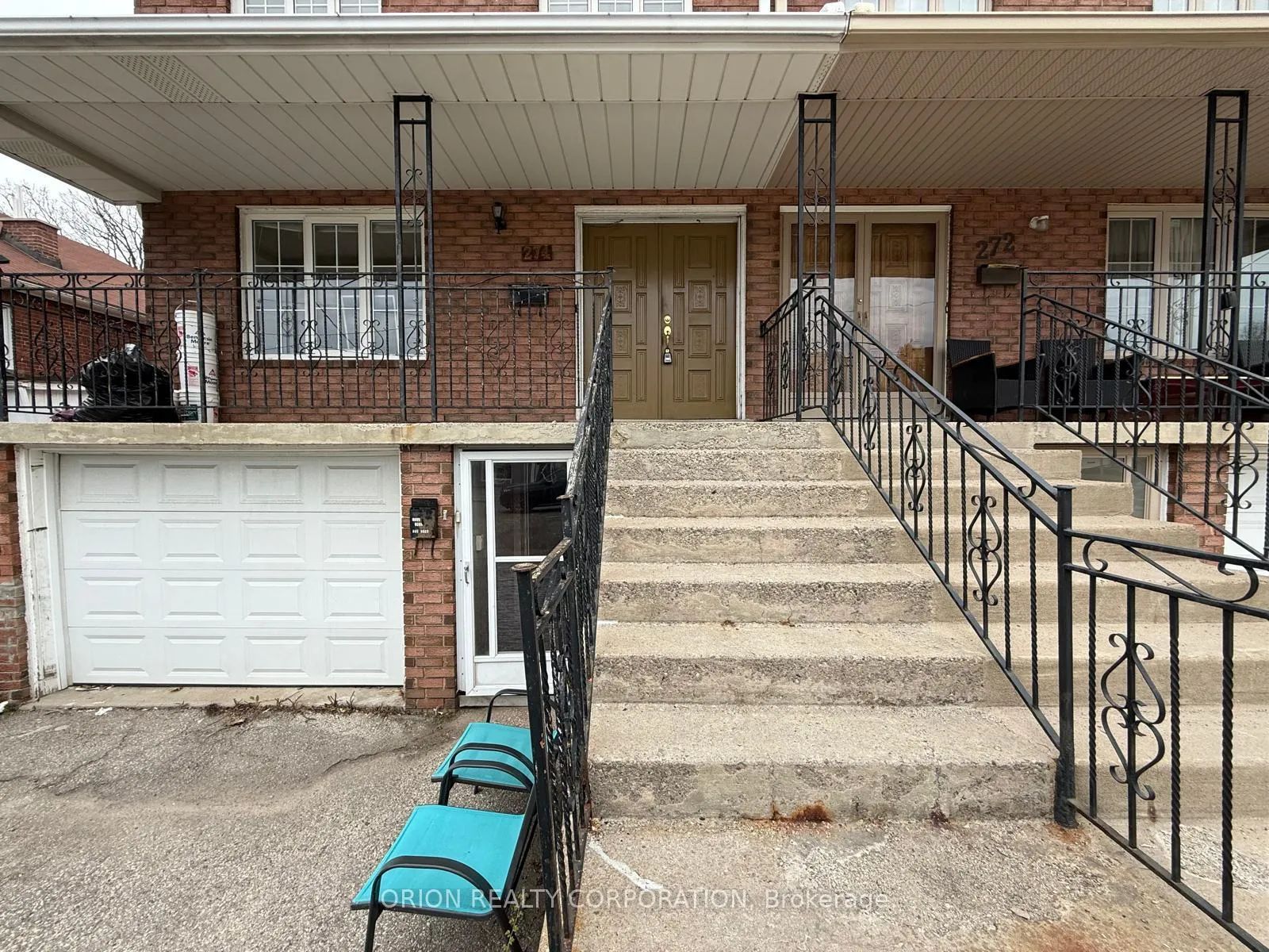 Front of Unit Upper, 274 Viewmount Avenue