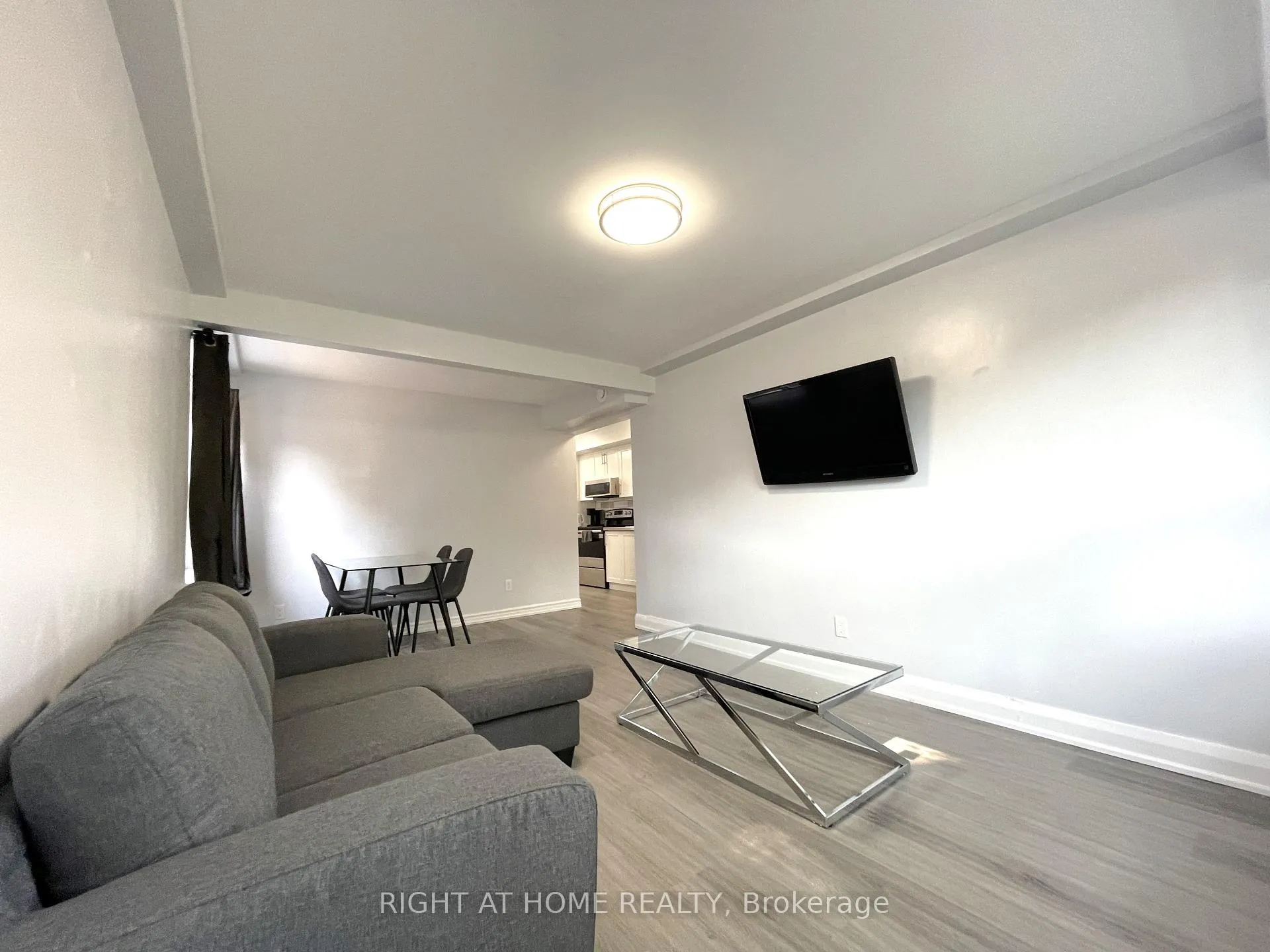 Photo 2 of Unit 1, 31A Frankdale Avenue E, Toronto, Danforth Village-East York — HOMEH
